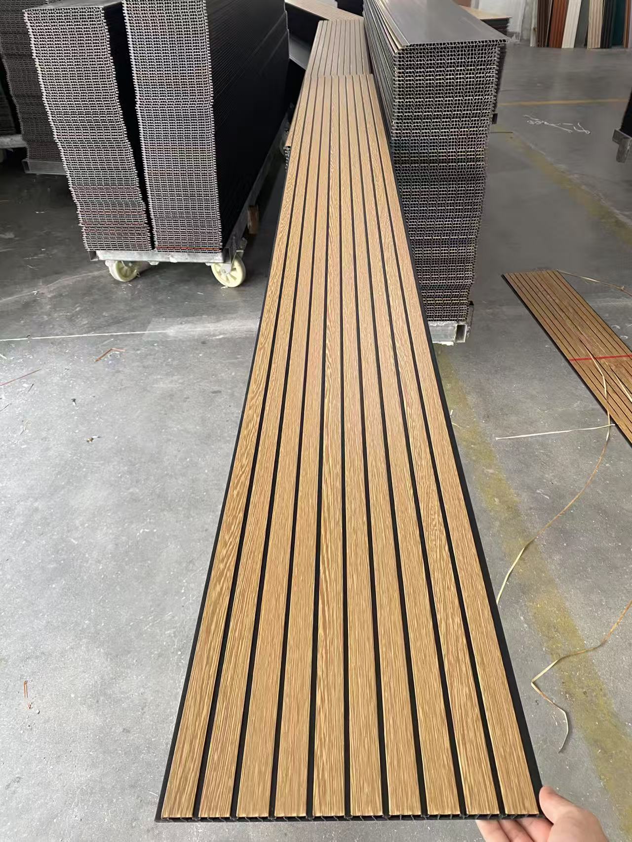 Tấm ốp trần PVC nội thất cho tường và trần, Tấm ốp tường PVC vân gỗ màu đen