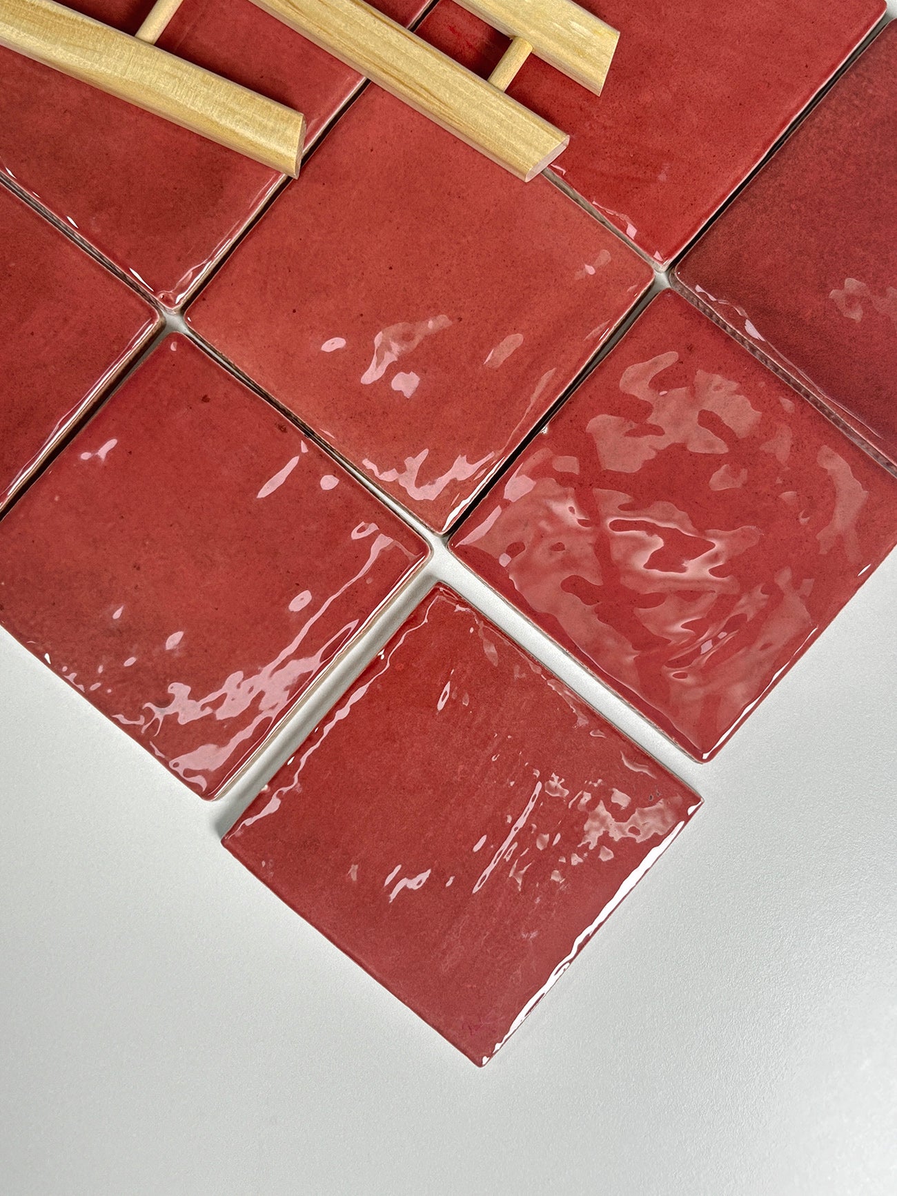 Gạch ốp tường thủ công vitrified phong cách Pháp 100x100mm, thiết kế màu kem bóng mờ