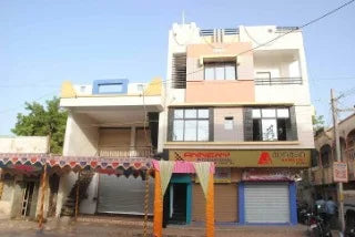 Gạch Lát Sàn Chống Trượt Cao Cấp - Bền & Dễ Vệ Sinh