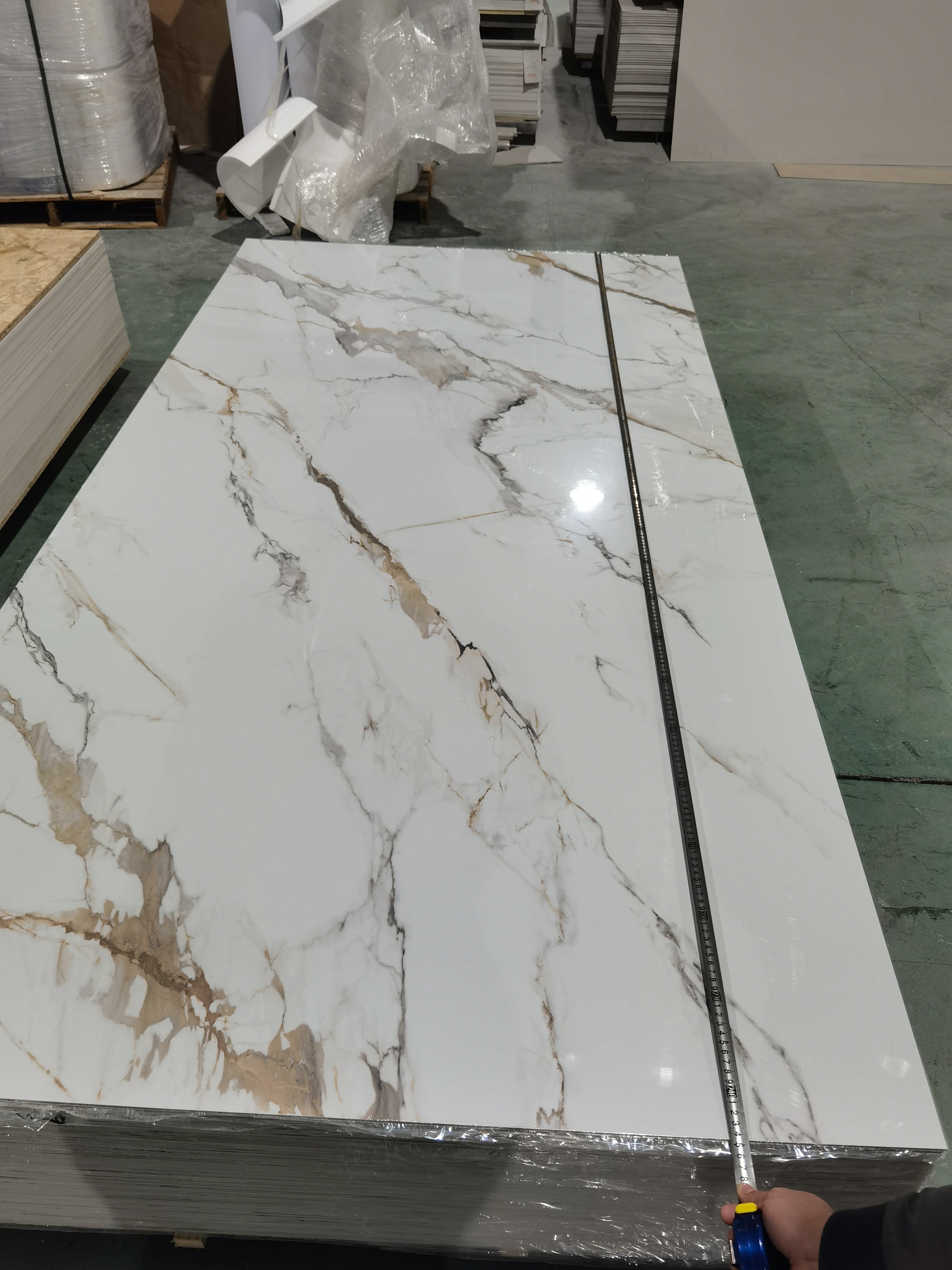 Tấm ốp tường PVC vân đá UV bóng dùng trong nhà 2800*1220mm