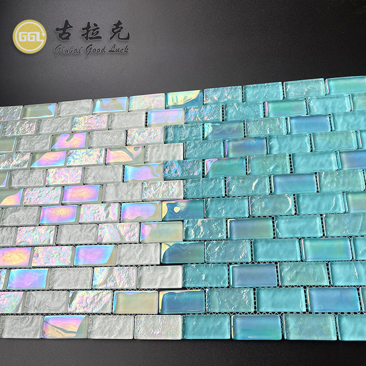 Gạch Mosaic Thủy Tinh Óng Ánh Phong Cách Subway Độc Đáo Pha Trộn Xanh Lá Trắng Dùng Cho Tường Điểm Nhấn Hồ Bơi Spa và Thiết Kế Nội Thất Đương Đại
