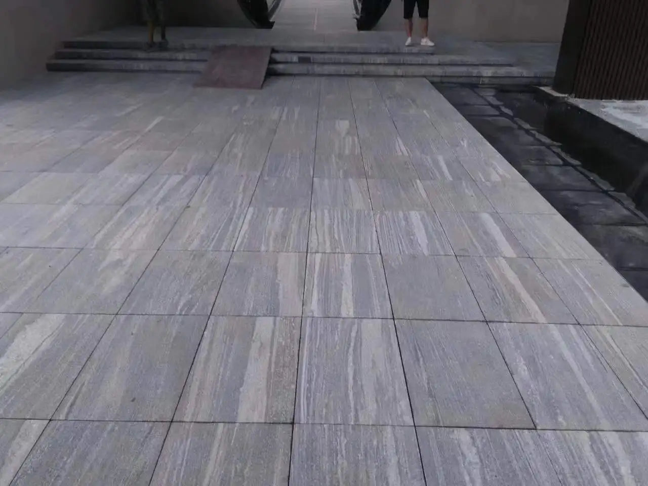 Gạch lát đường chống trượt đá granite xám đen