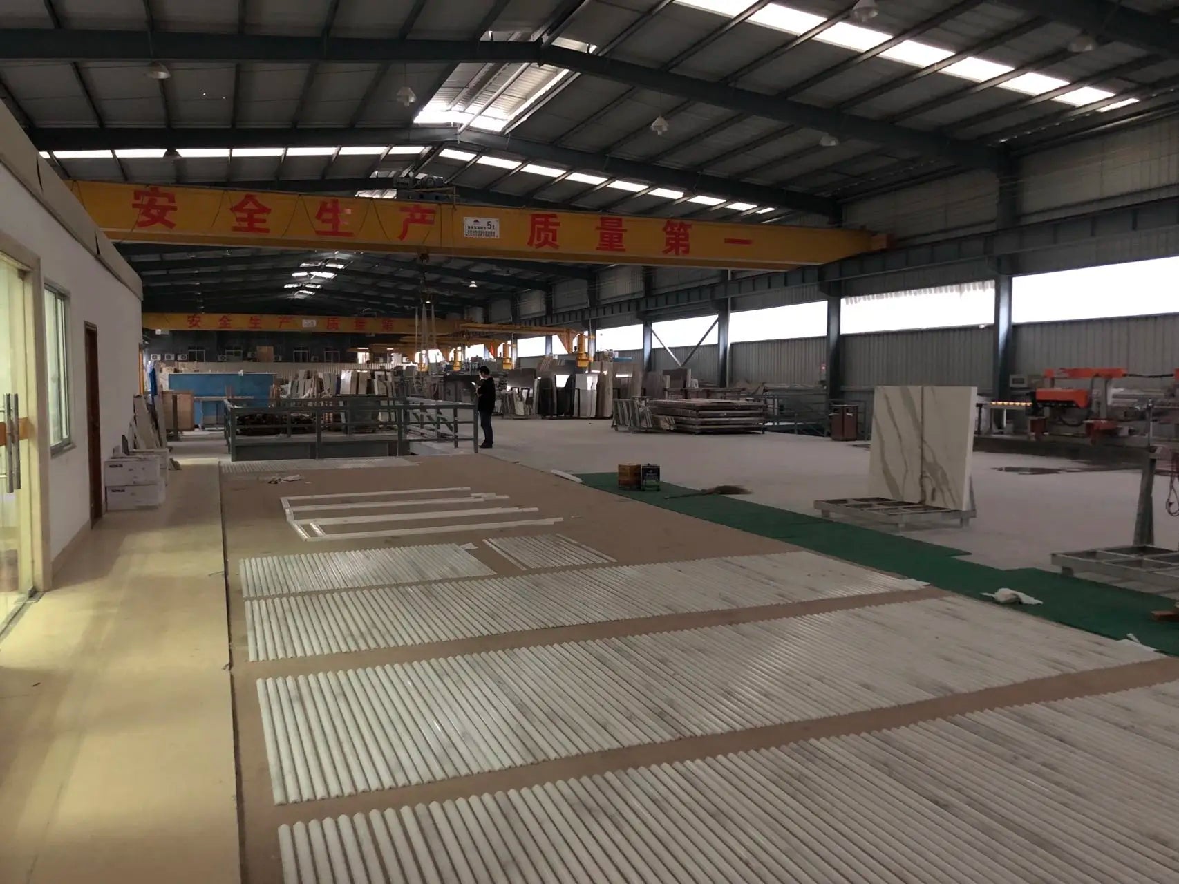 Tấm Ốp Tường Óc Chó Đen Sang Trọng