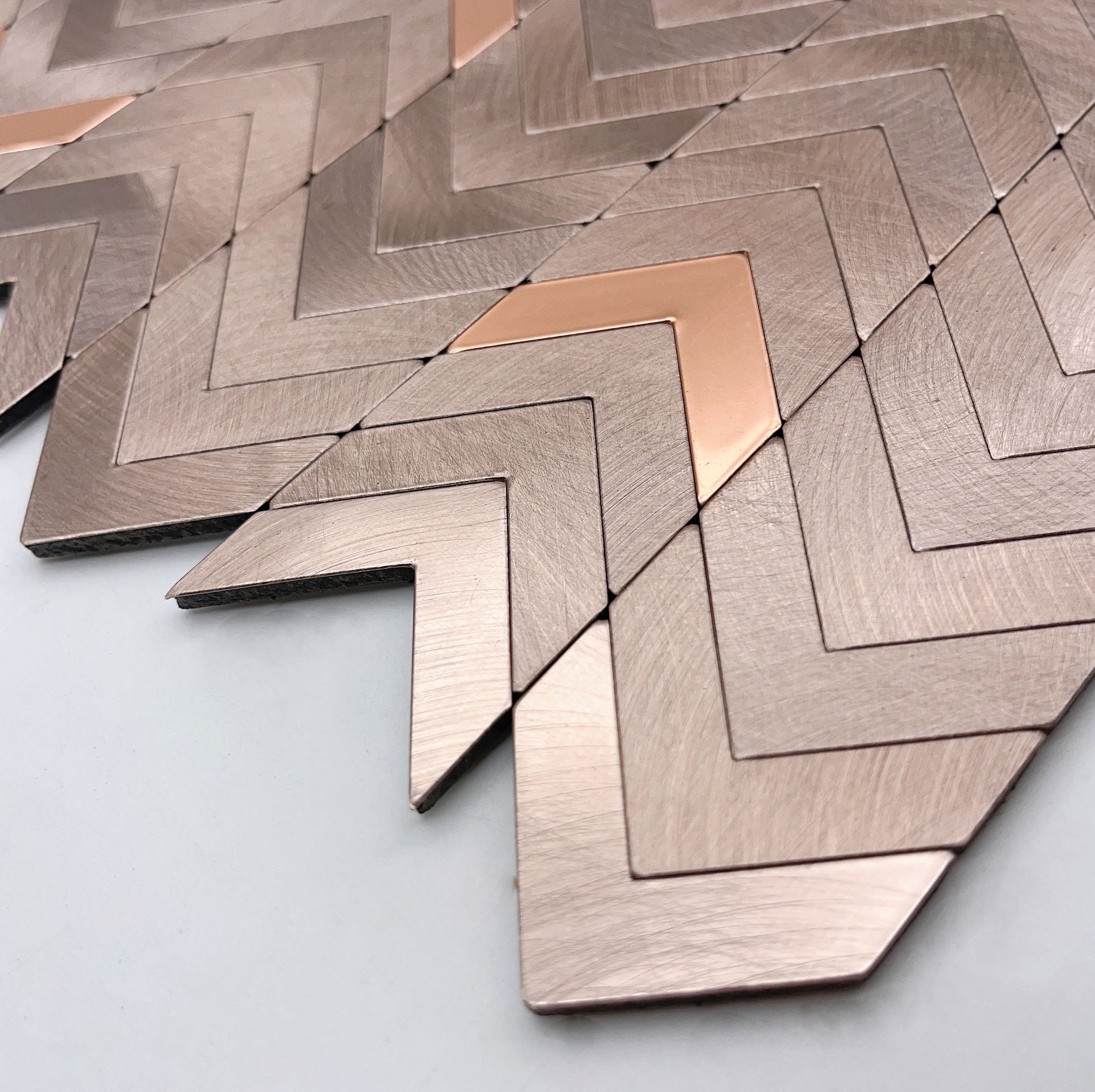 Giá xuất xưởng Gạch bóc dán gương mosaic xương cá phòng ngủ