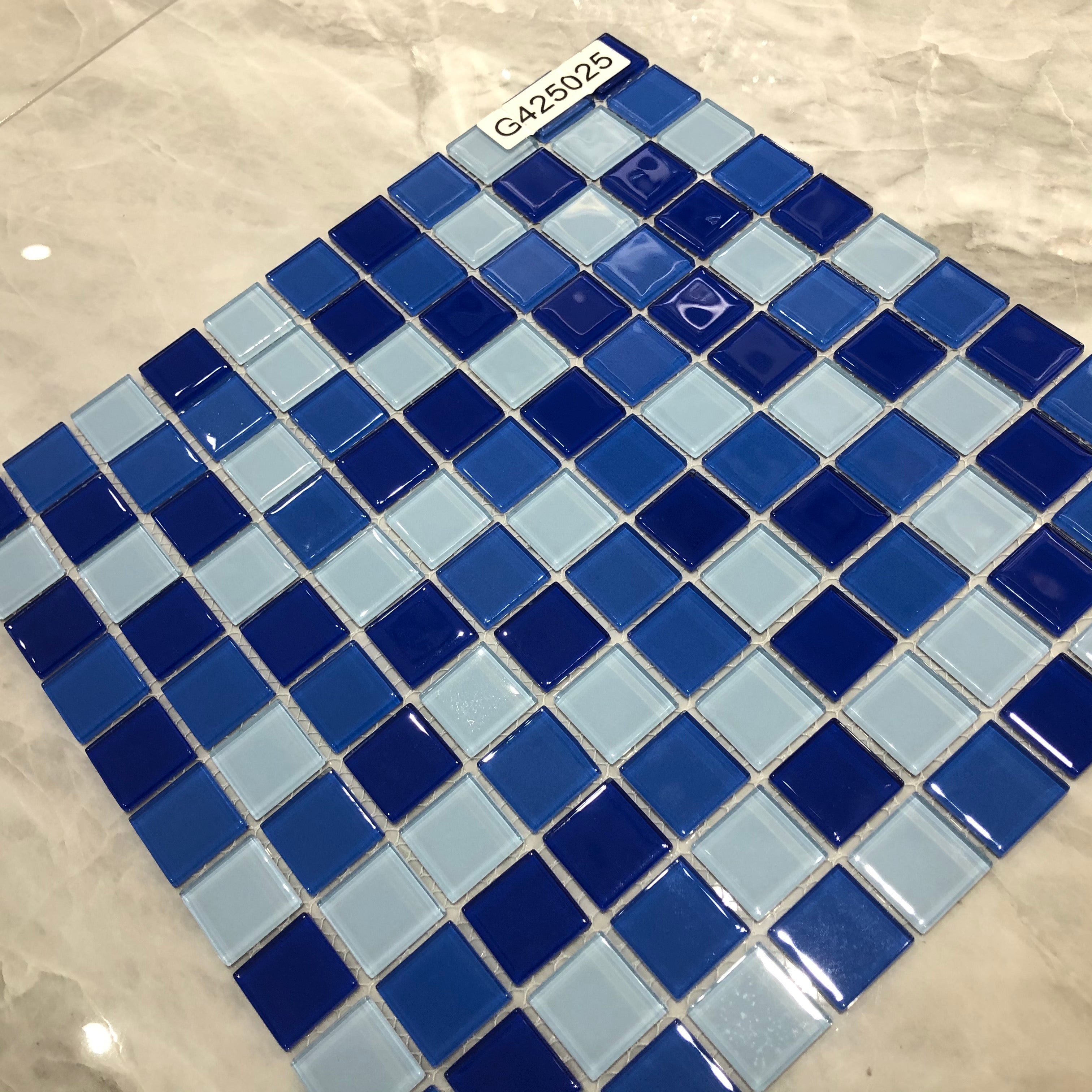 Gạch Mosaic Kính Xanh Phật Sơn 300x300 Bóng bẩy Đa sắc dùng cho Mosaic Tường Nội thất, Hồ bơi và Mosaic Vuông