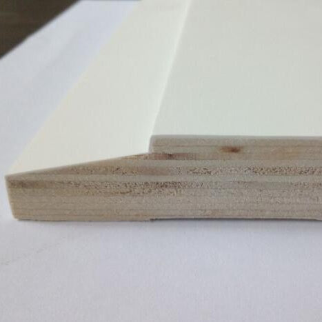 Phào chân tường gỗ bo tròn sơn lót trắng