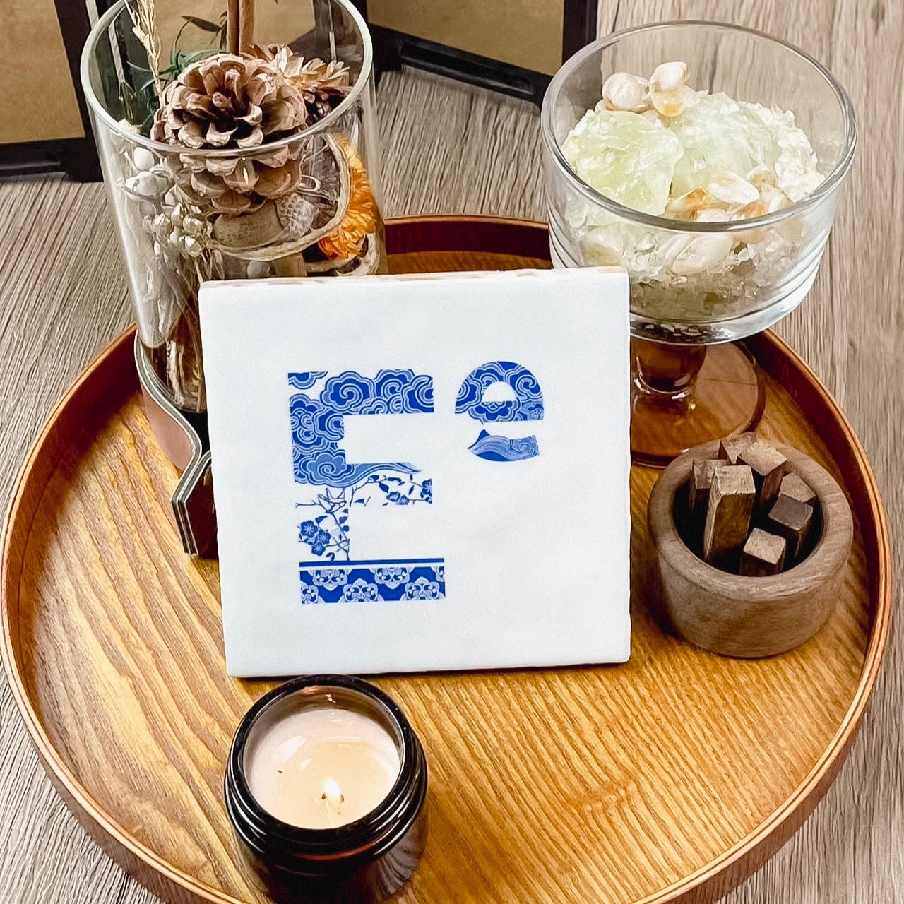 Gạch Chữ Cái Gốm Sứ Tráng Men Bóng Xanh Trắng Hiện Đại