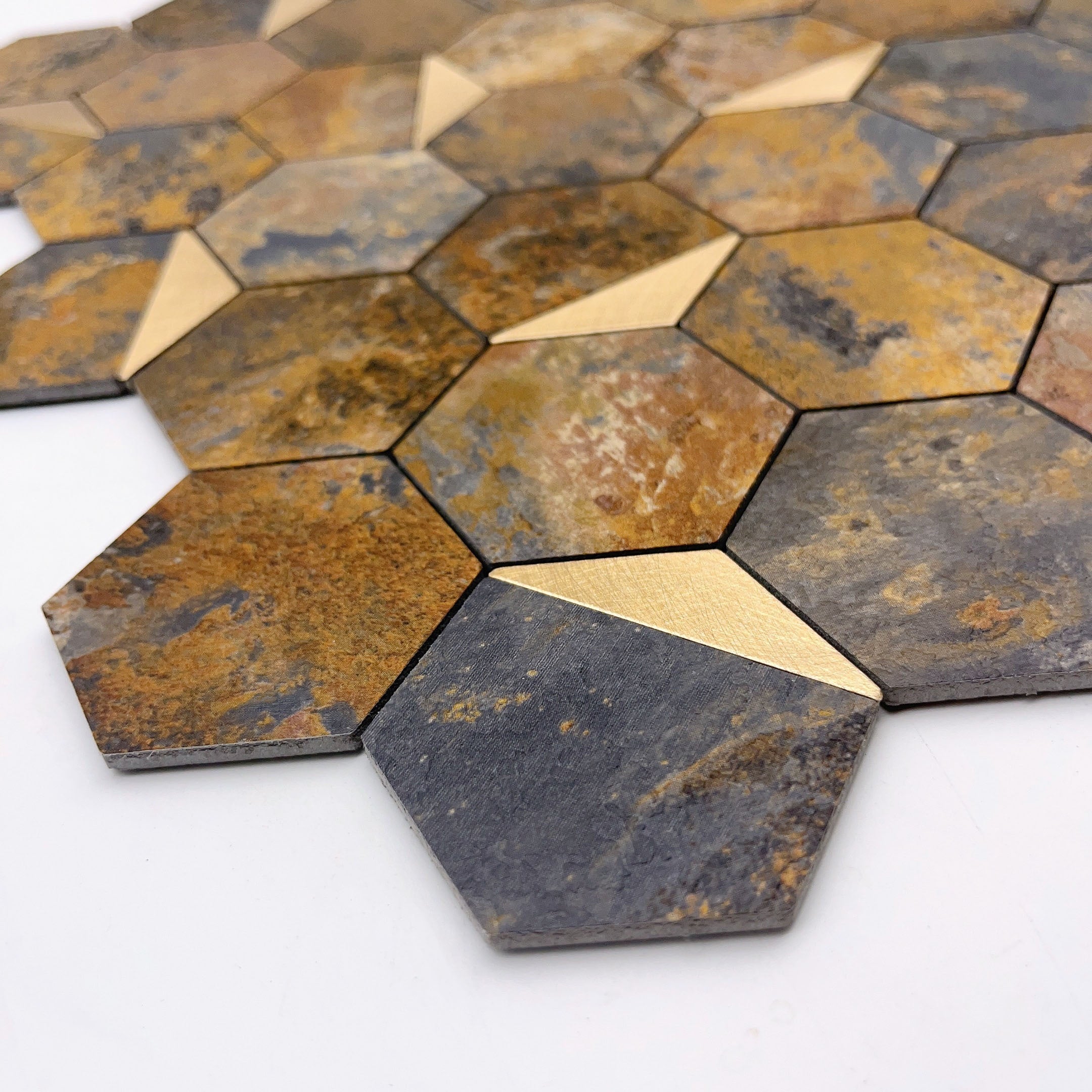 Nhà sản xuất chuyên nghiệp Nhà cung cấp vàng Gạch mosaic dán tự dính