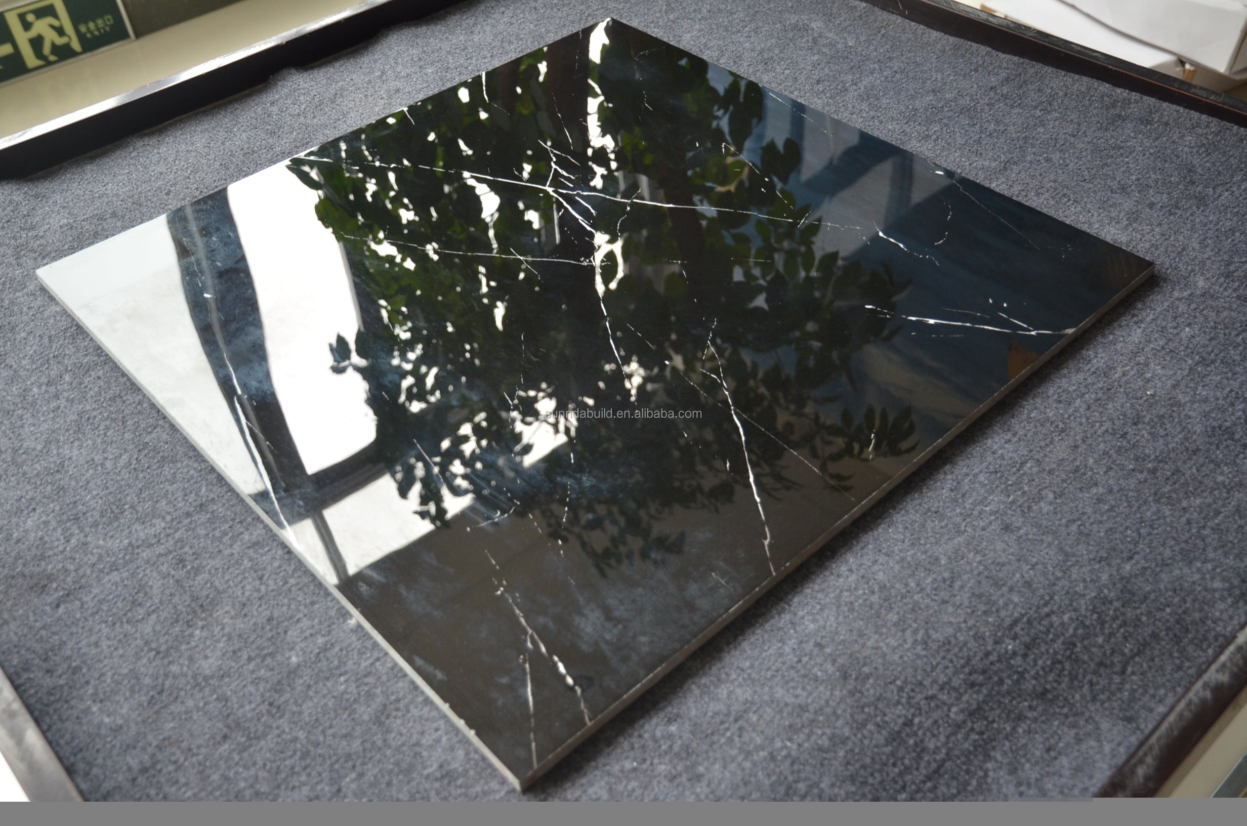 Gạch Sứ Tráng Men Đánh Bóng Siêu Bóng Loáng Vân Đá Cẩm Thạch Tông Màu Tối Dùng Làm Lớp Hoàn Thiện Sàn Tường Nội Thất Nhà Ở Khách Sạn Biệt Thự