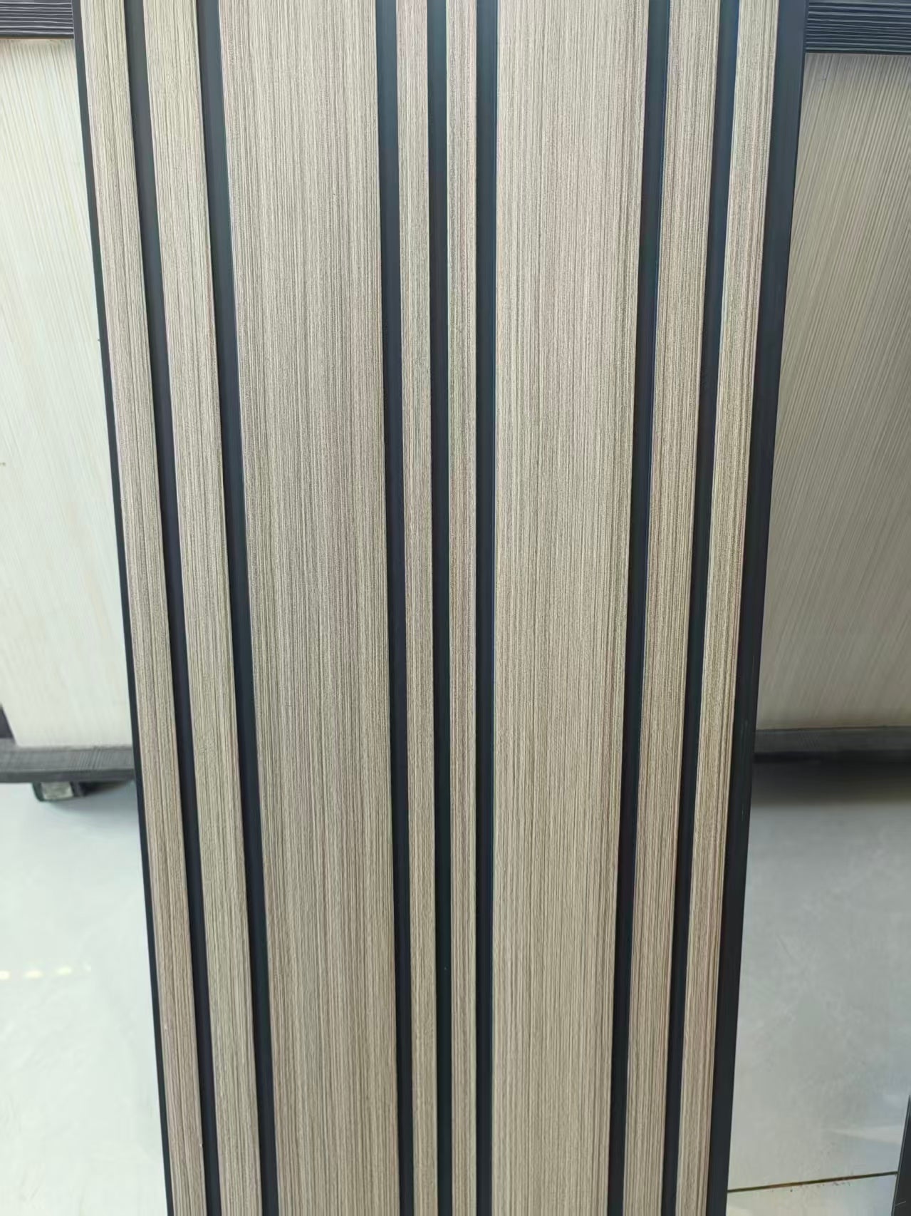 Tấm ốp trần/tường PVC dạng sáo chất lượng cao dùng để trang trí nội thất