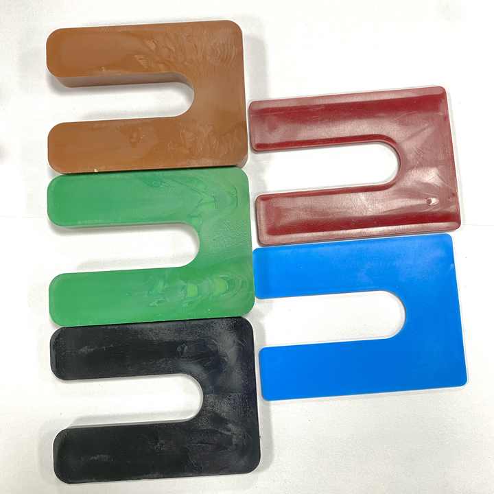 Miếng đệm gạch hình chữ U 3/8&#39;&#39; bằng nhựa cho kính xây dựng Window Packer Horseshoe Shim