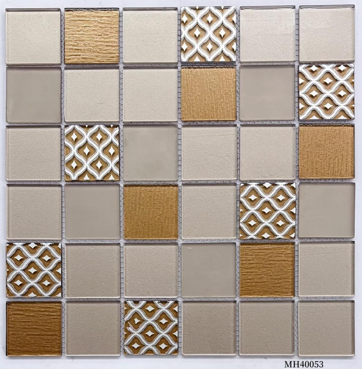 Gạch Mosaic Thủy Tinh Cắt Ngẫu Hứng Nghệ Thuật Dùng Cho Tường Nhấn Cửa Hàng Boutique