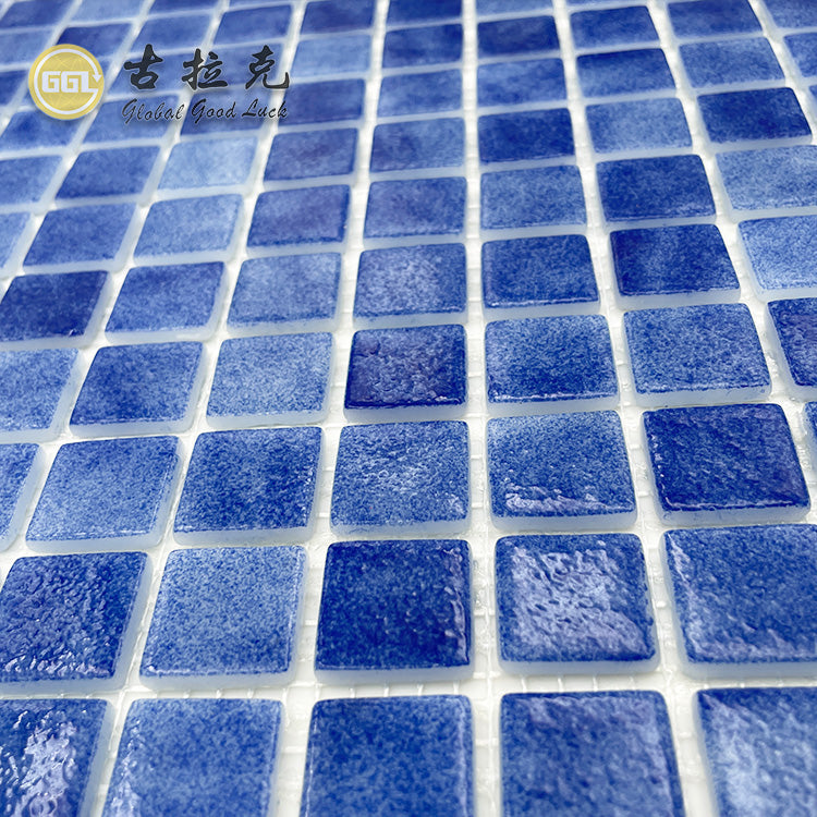 Gạch Mosaic Thủy Tinh Vuông Xanh Dương Tuyệt Đẹp Dày 4mm Bề Mặt Bóng