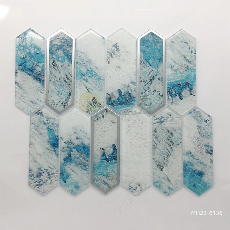 Gạch mosaic kính pha lê xanh họa tiết phối viền bạc và cạnh vàng