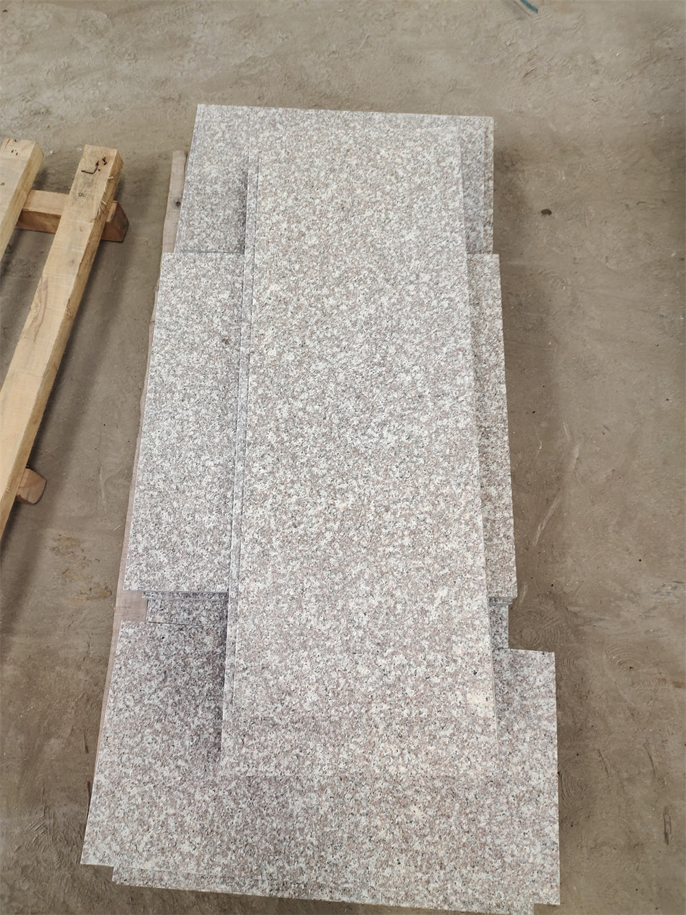 Gạch ốp lát bề mặt khò nhám đá Granite G664 Hồng Rosa phong cách truyền thống Trung Quốc dùng cho trang trí ngoại thất