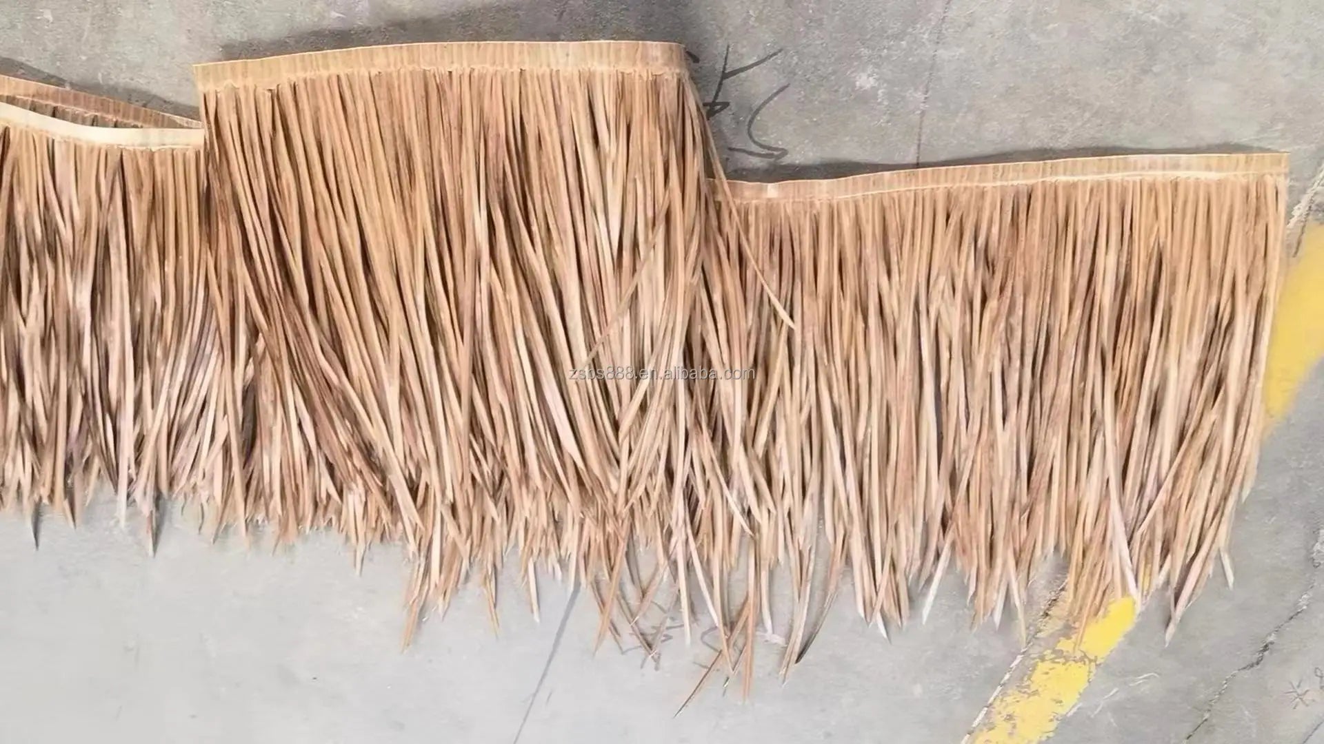 Long Life Artificial Roof Thatch Tiles for House Villa