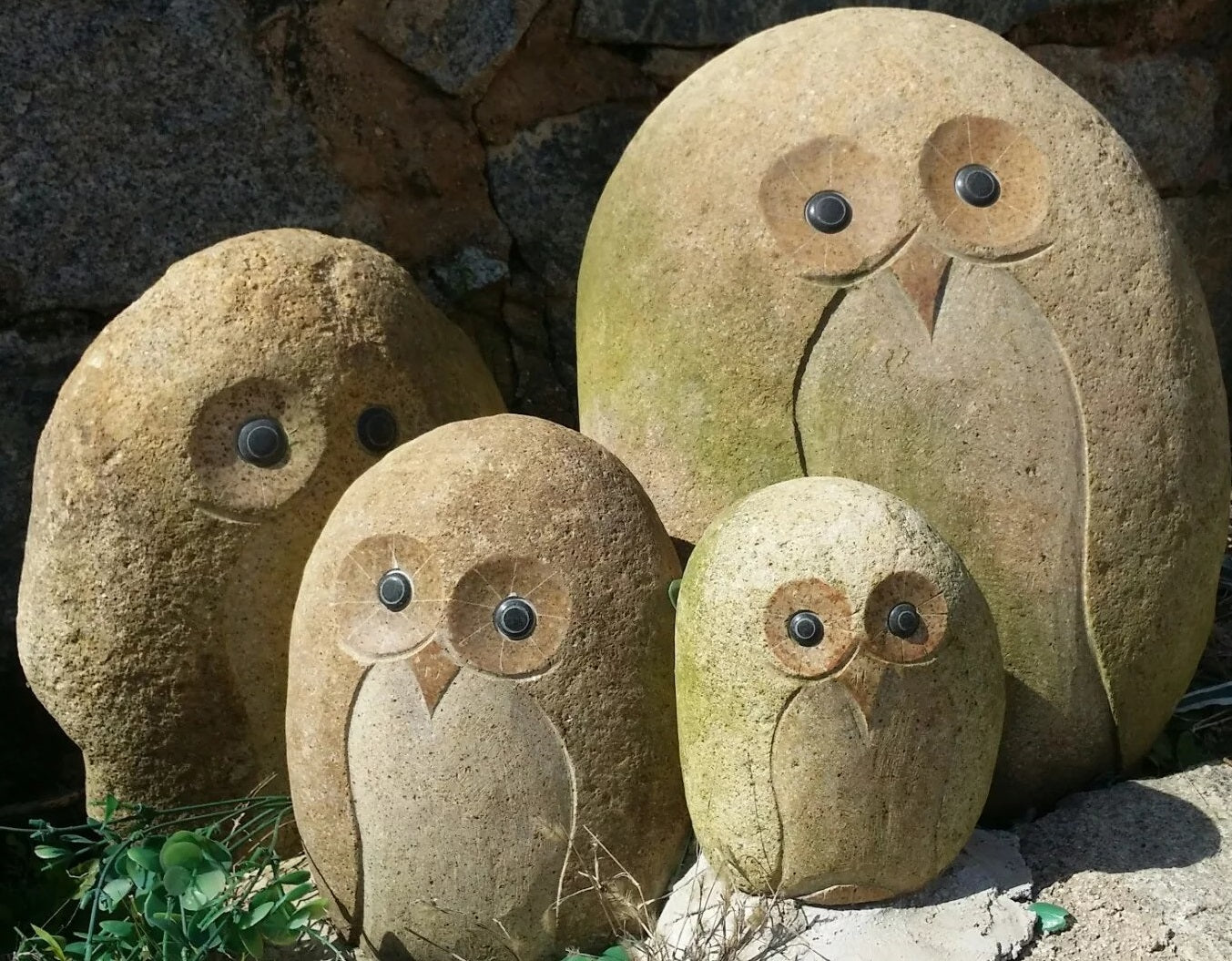 Tượng cú đá tự nhiên River Rock để bán