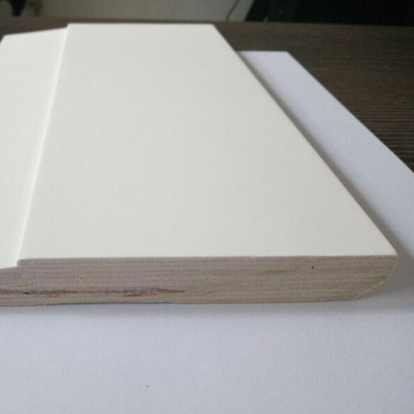 Phào chân tường gỗ bo tròn sơn lót trắng