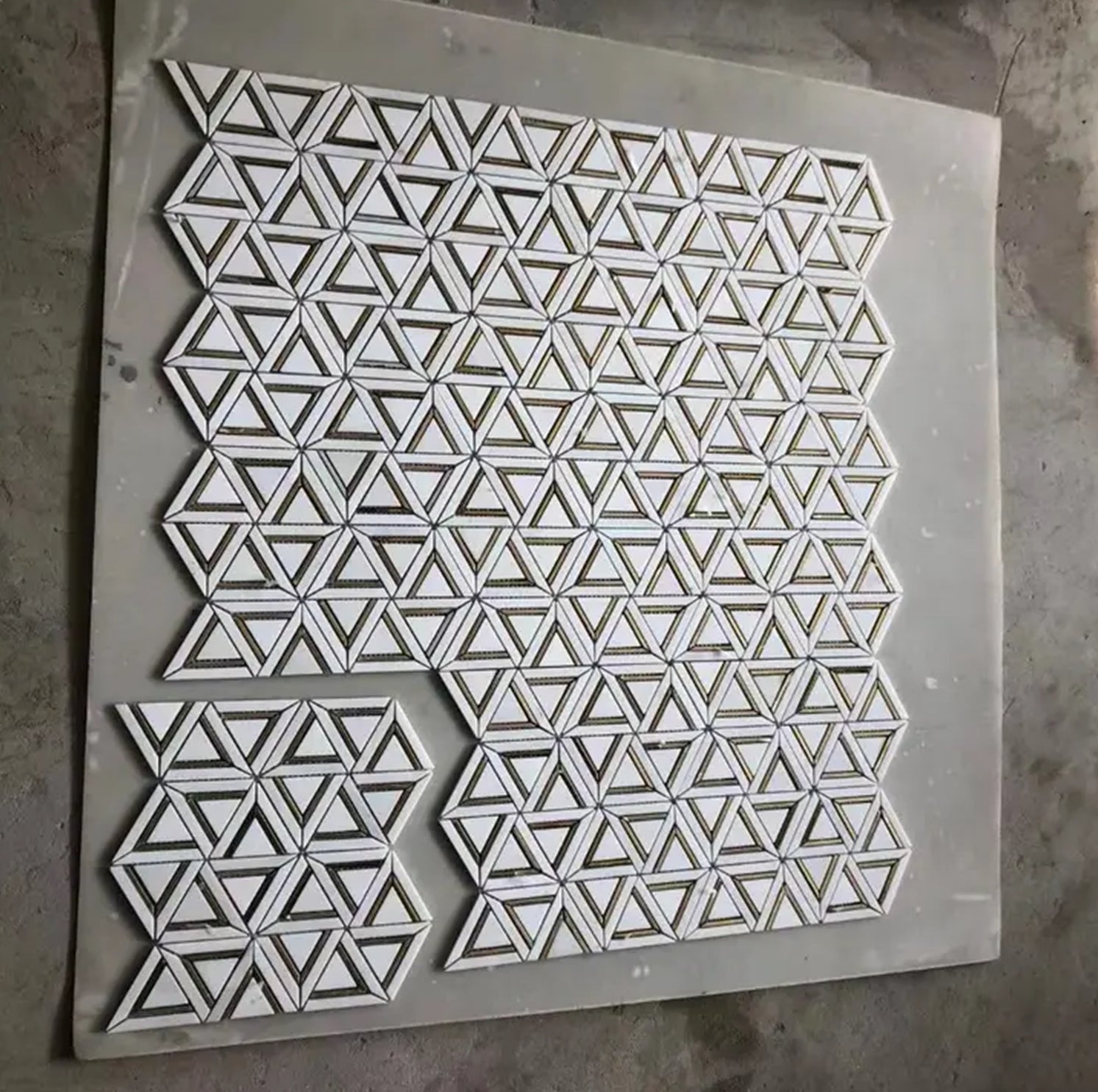 Gạch Mosaic Kim Loại Phay Xước Trắng Pha Lê Tùy Chỉnh OEM