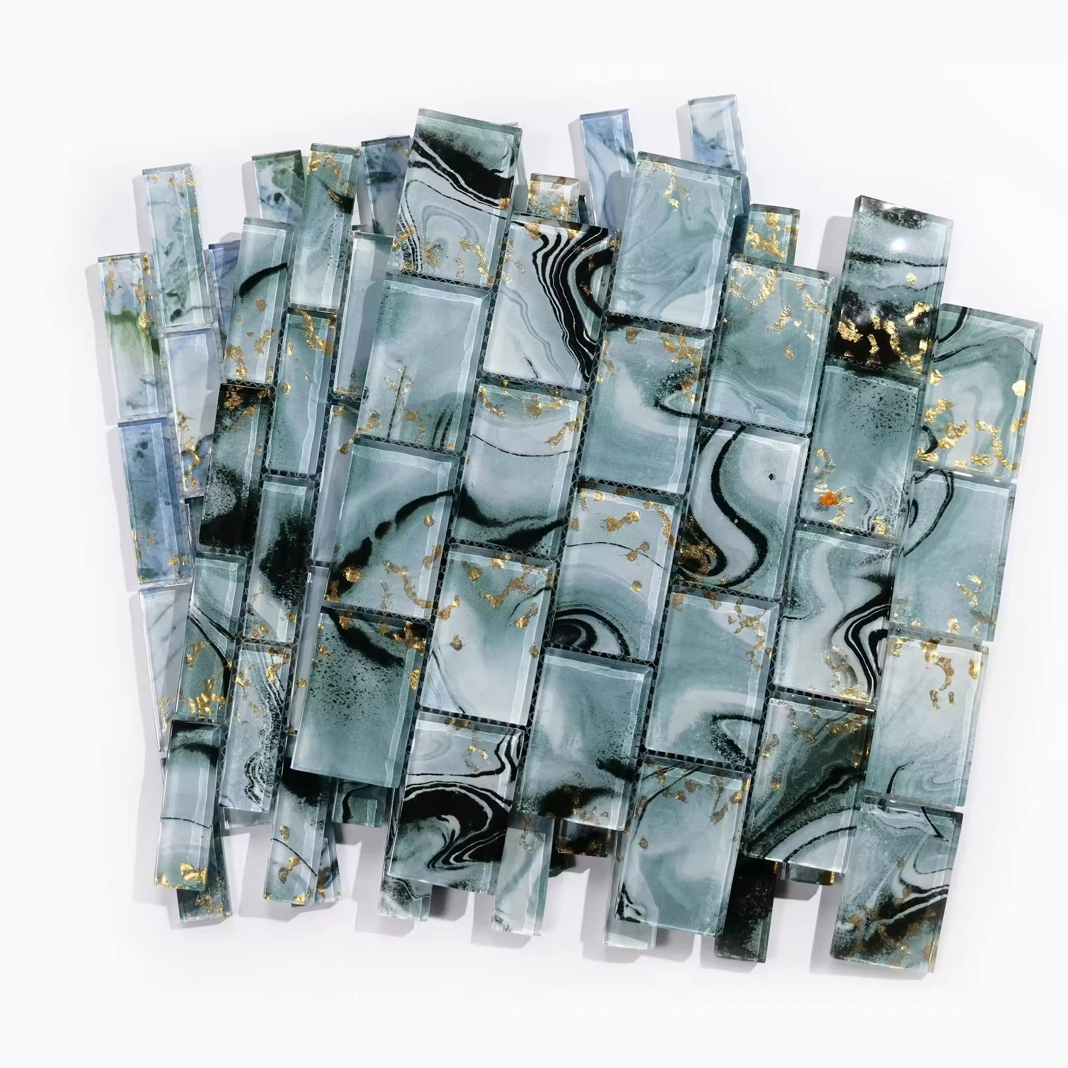 Sản phẩm mới bán chạy Gạch mosaic kính dập vàng 300x300mm có đường vân vàng dùng cho bếp khách sạn và căn hộ