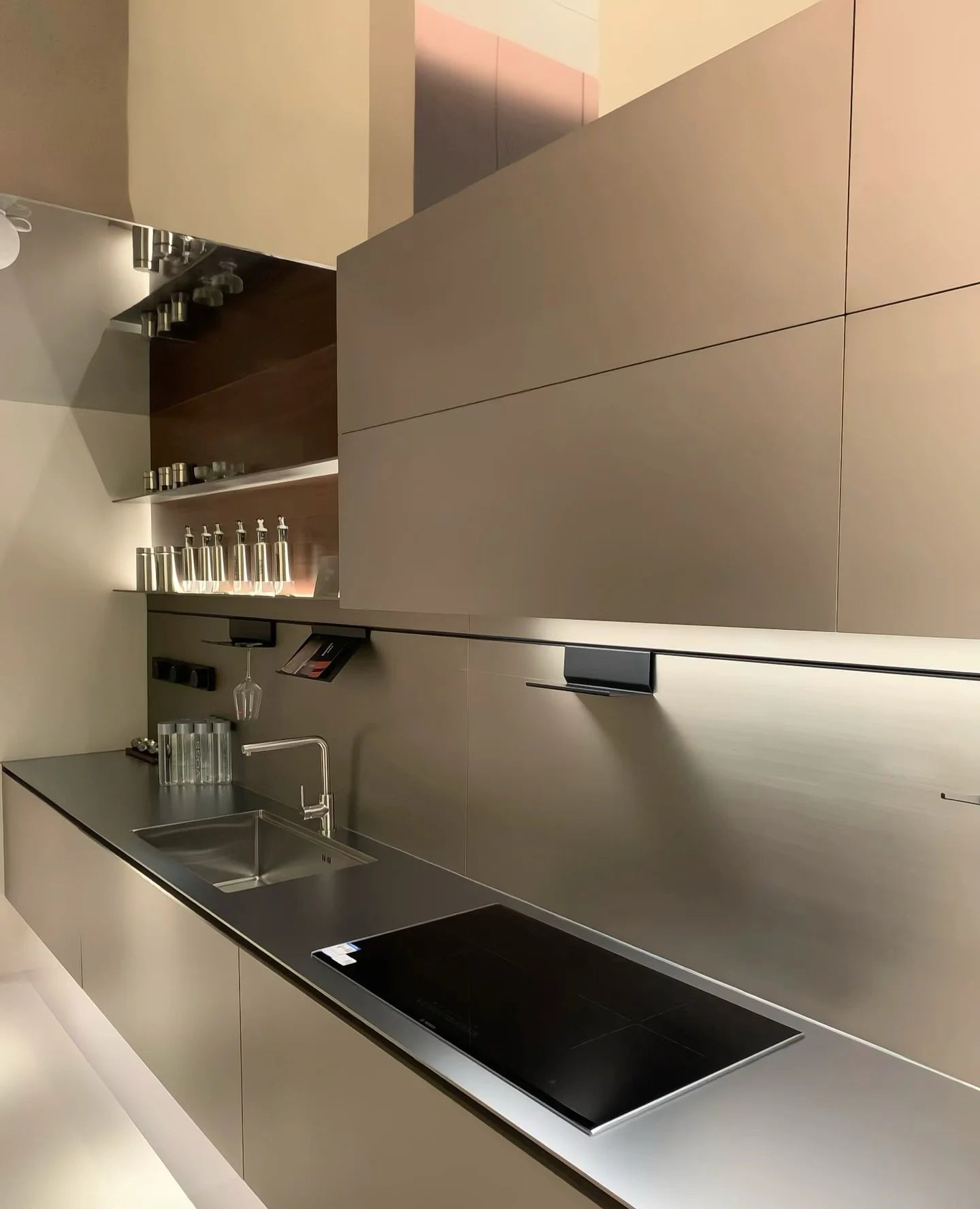 Tủ bếp inox 304 hiện đại bán chạy