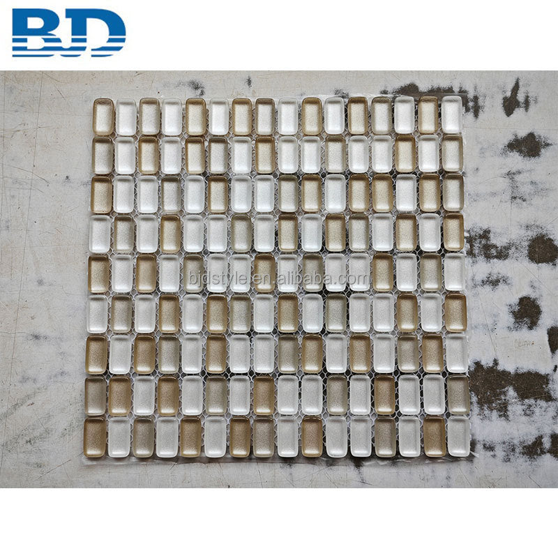 Trực tiếp từ nhà máy Gạch mosaic thủy tinh hình chữ nhật mini Sơn màu kim loại pha lê Bề mặt satin mịn Điểm nhấn trang trí tường cho Nhà bếp Phòng tắm