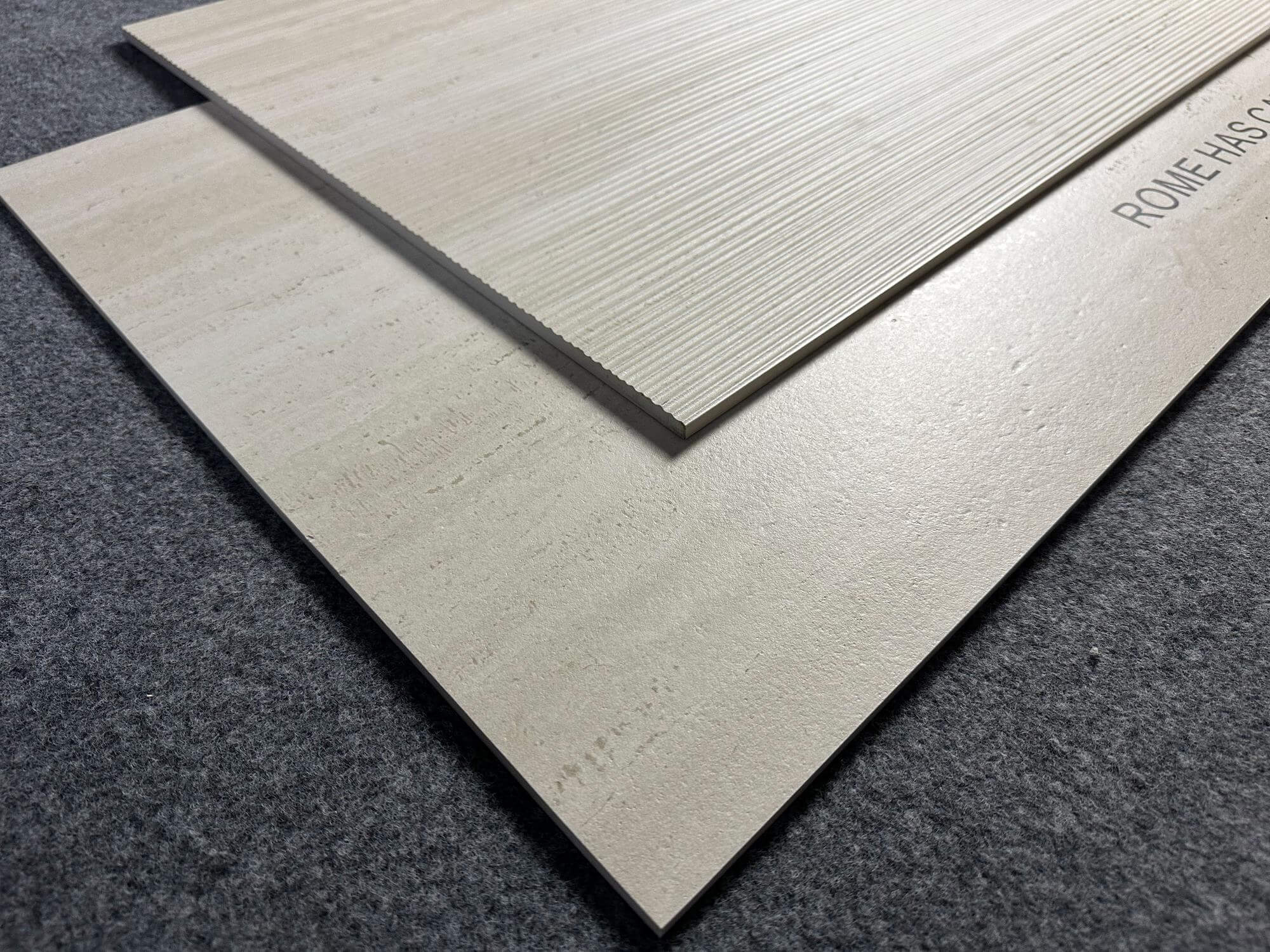 Gạch men sứ giả cổ trang trí đá Travertine La Mã màu vàng 600x1200mm bề mặt mờ