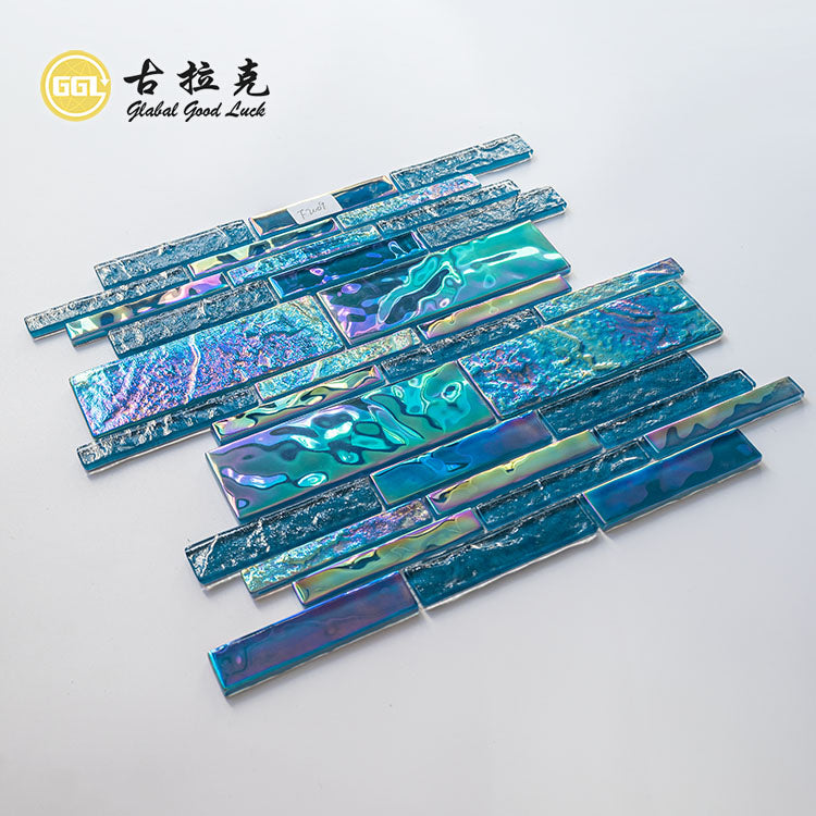 Gạch Mosaic Kính Xanh Óng Ánh Lộng Lẫy Dạng Dải Ngẫu Nhiên Bóng Dày 6mm Dành Cho Thiết Kế Tường Nhấn Phòng Tắm Khách Sạn