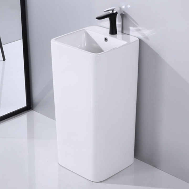 Chậu rửa mặt liền khối có vẻ ngoài tinh tế trong phòng tắm