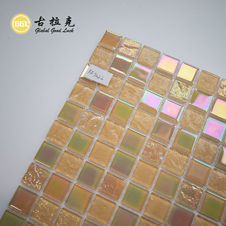 Gạch Mosaic Thủy Tinh Vàng Nhạt Hình Vuông Dày 4mm Trực Tiếp Từ Nhà Máy Dùng Cho Hồ Bơi Ngoài Trời & Spa
