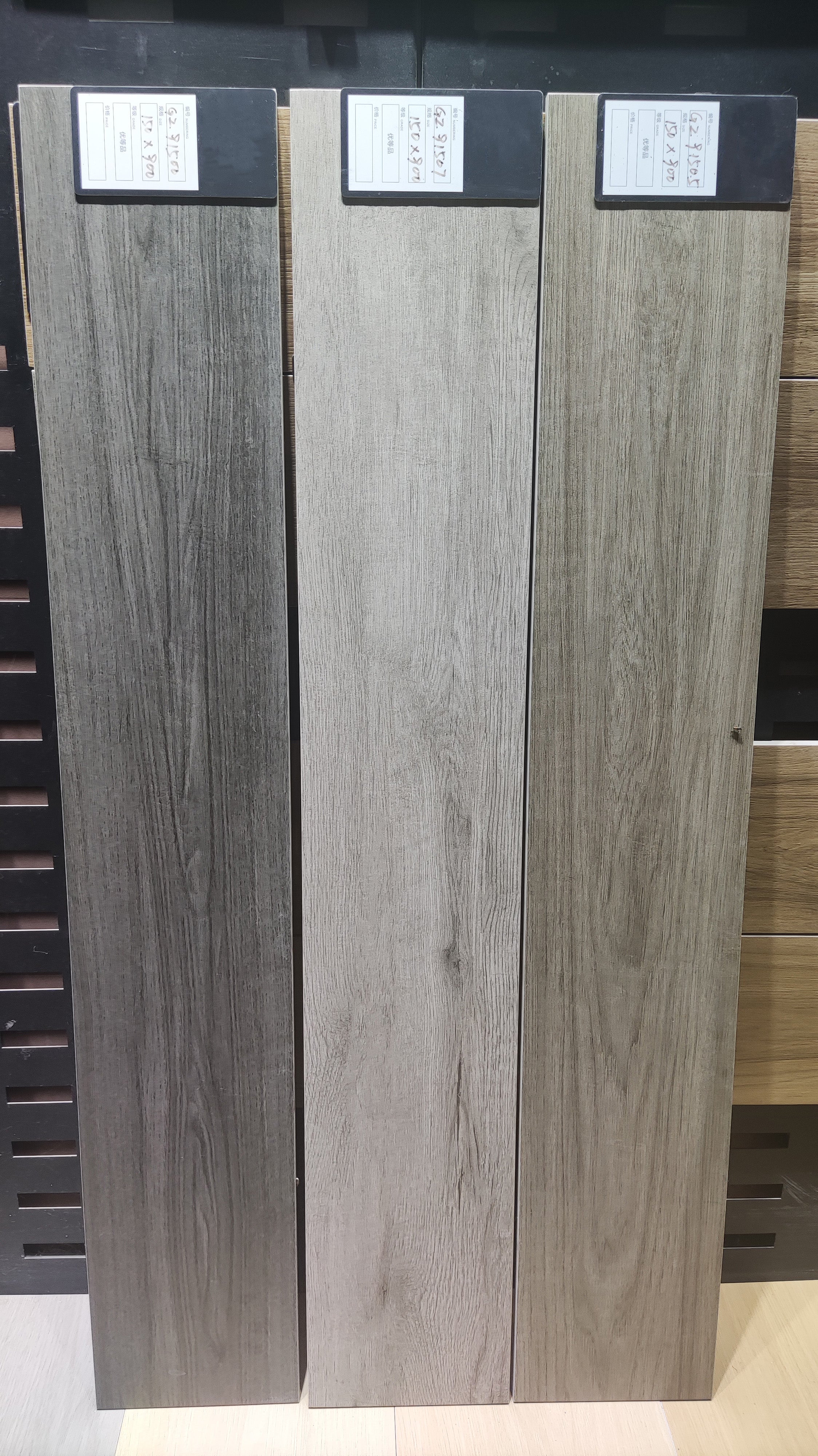 Gạch men sàn Condibe phòng khách phòng ngủ 150x900mm