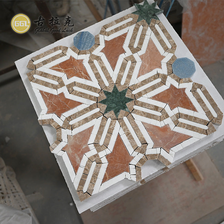 Gạch Mosaic Hoa văn tùy chỉnh từ Đá cẩm thạch Rosso Alicante và Azul Macaubas dùng để trang trí nội thất