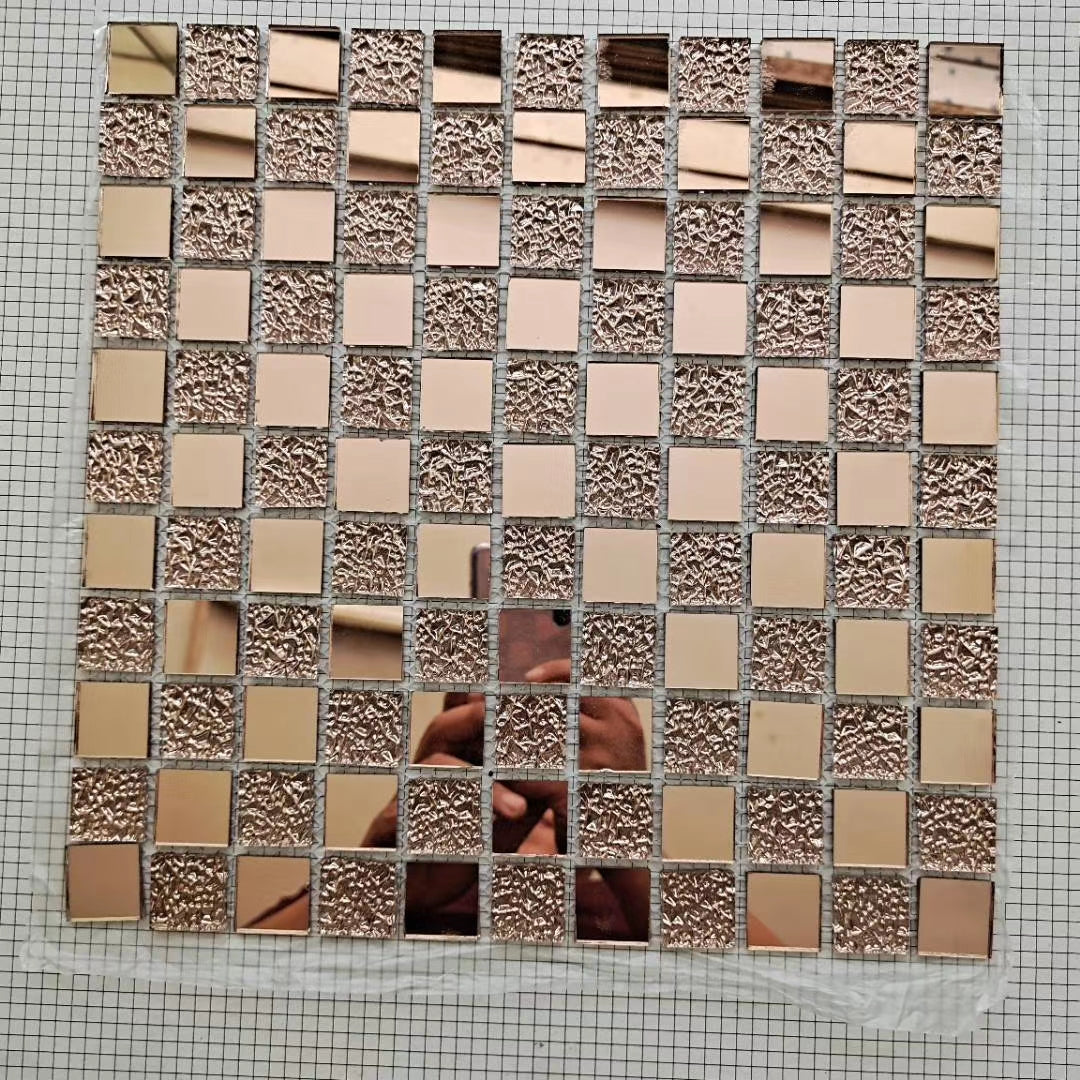 Gạch Mosaic Thủy Tinh Kim Cương Vàng 3D Vuông Phổ Biến