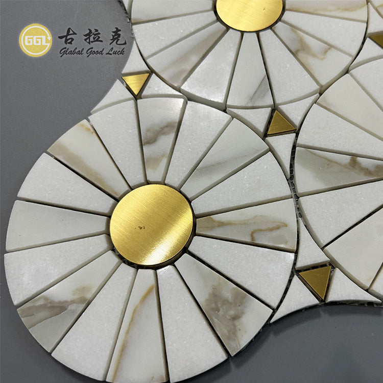 Đá Marble Calacatta Vàng với Gạch Mosaic Hình Tròn Bằng Đồng Thau Dùng Để Trang Trí Tường & Sàn Nội Thất