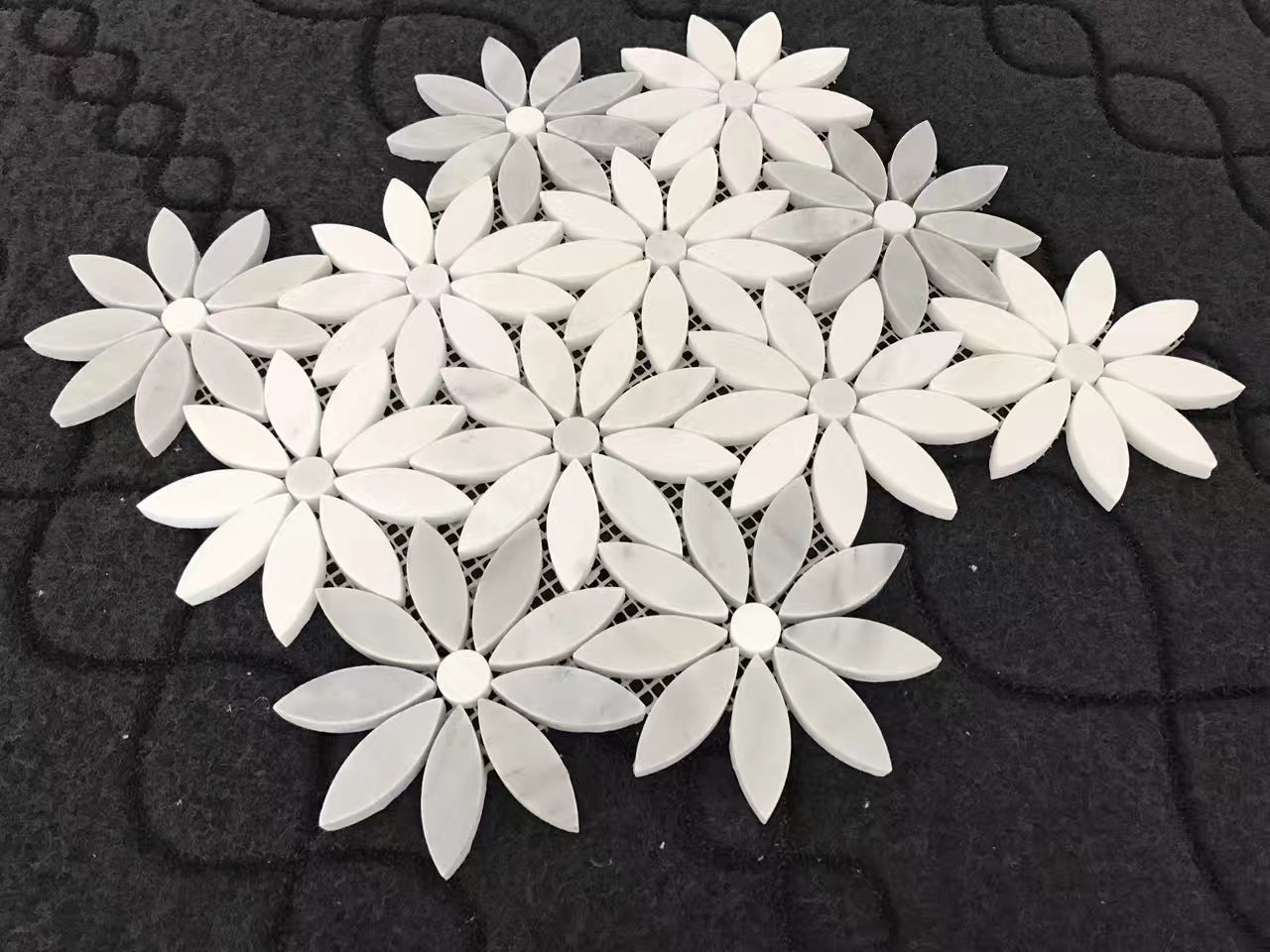 Gạch Mosaic Đá Cẩm Thạch Trắng Thời Trang