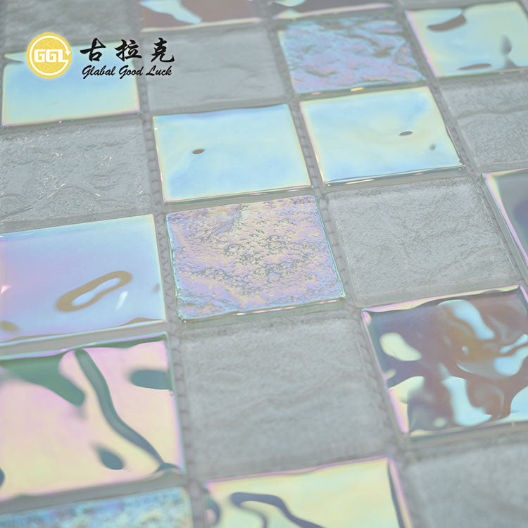Gạch mosaic thủy tinh vuông màu xanh lá nhạt óng ánh trực tiếp từ nhà máy dùng cho tường nội thất và trang trí biệt thự