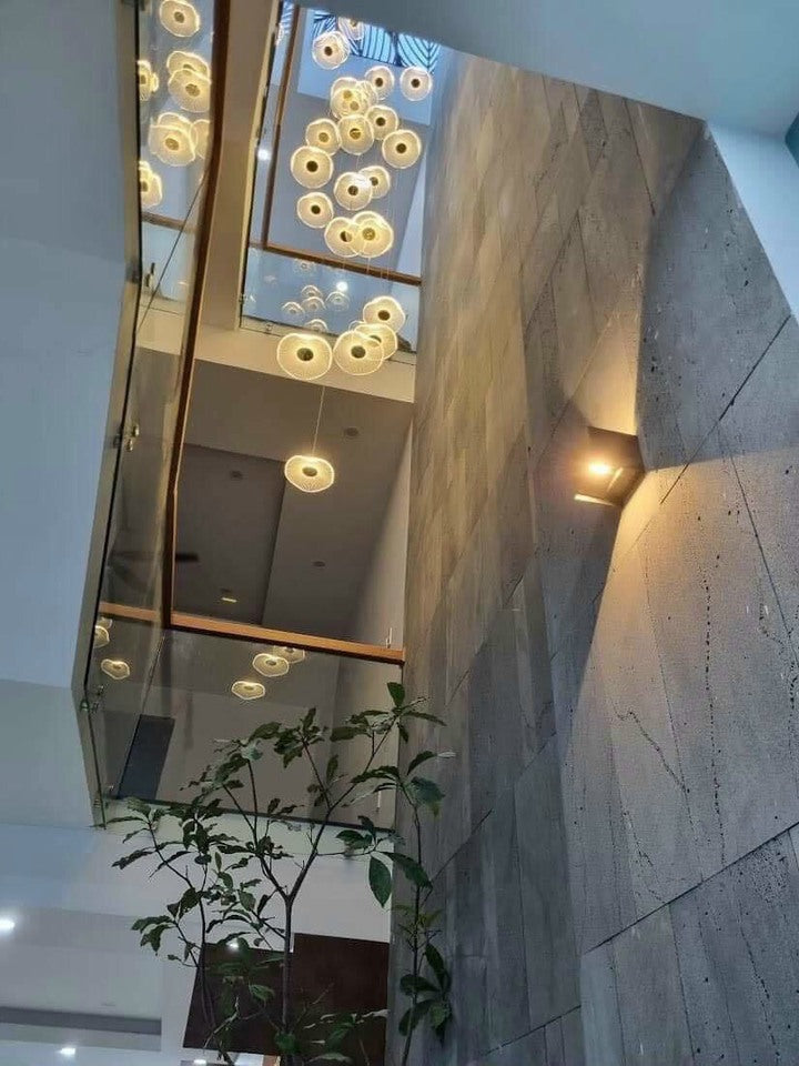 Đá ong xám ốp giếng trời