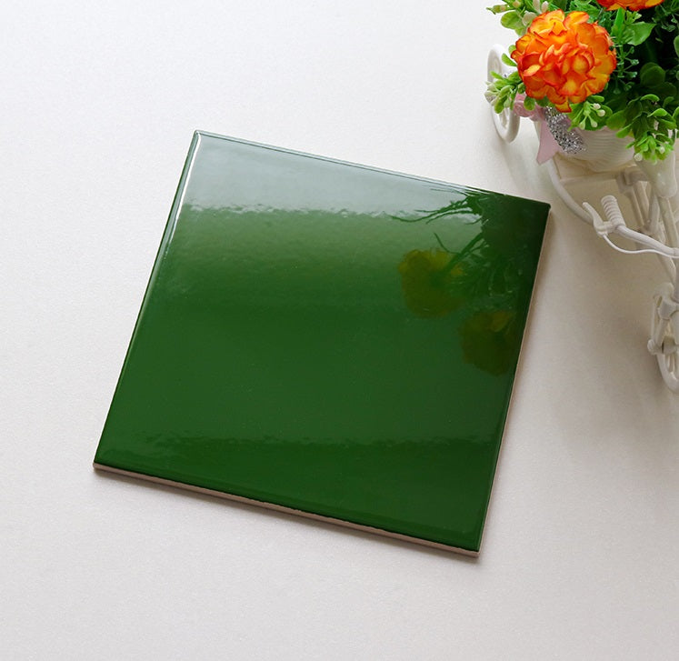 Gạch thẻ xanh đậm bóng phẳng hàng ưu 100x100mm M1112_S (1h/1.1m/110v) – Daisan Store