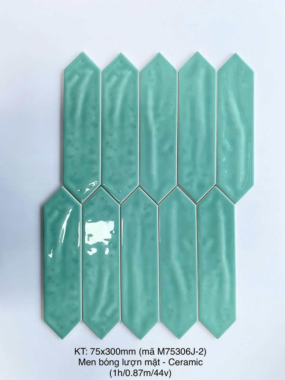 Gạch thẻ mũi tên xanh KT 75x300mm mã M75306J-2 (1h/0.87m/44v)
