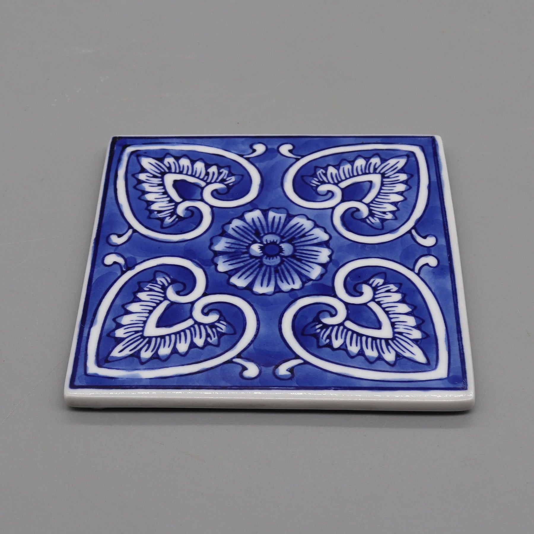 Gạch Men Trang Trí Xanh Trắng - Sắc Màu Ngôi Nhà