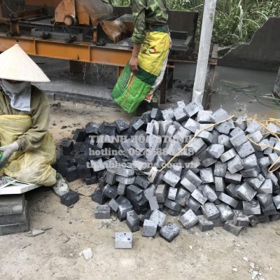 Đá cubic xanh đen