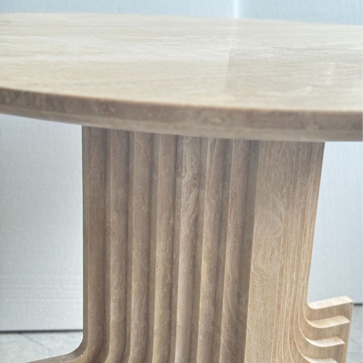 Bàn Ăn Travertine Oval Cao Cấp Cho Phòng Khách Nhỏ - Daisan Store