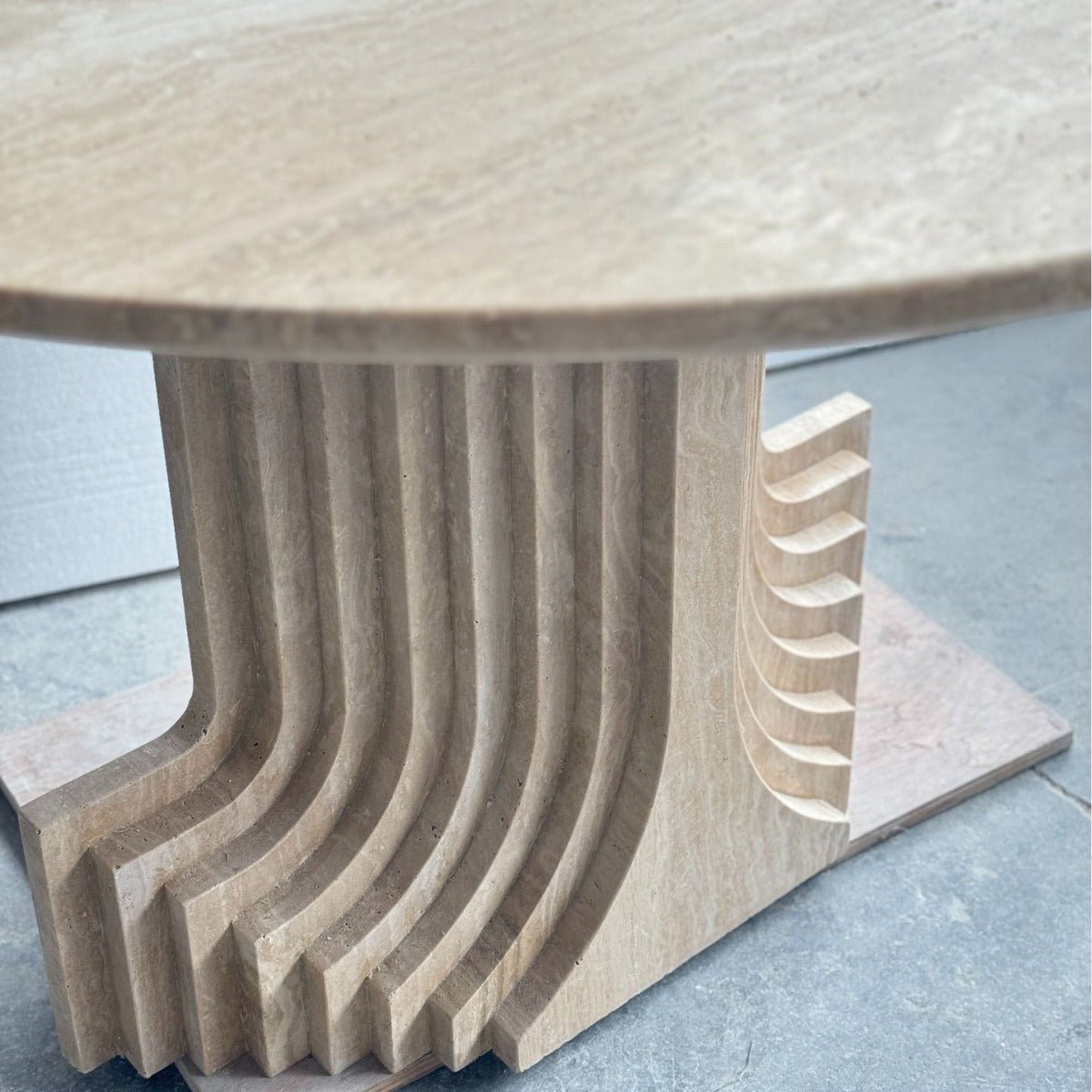 Bàn Ăn Travertine Oval Cao Cấp Cho Phòng Khách Nhỏ - Daisan Store