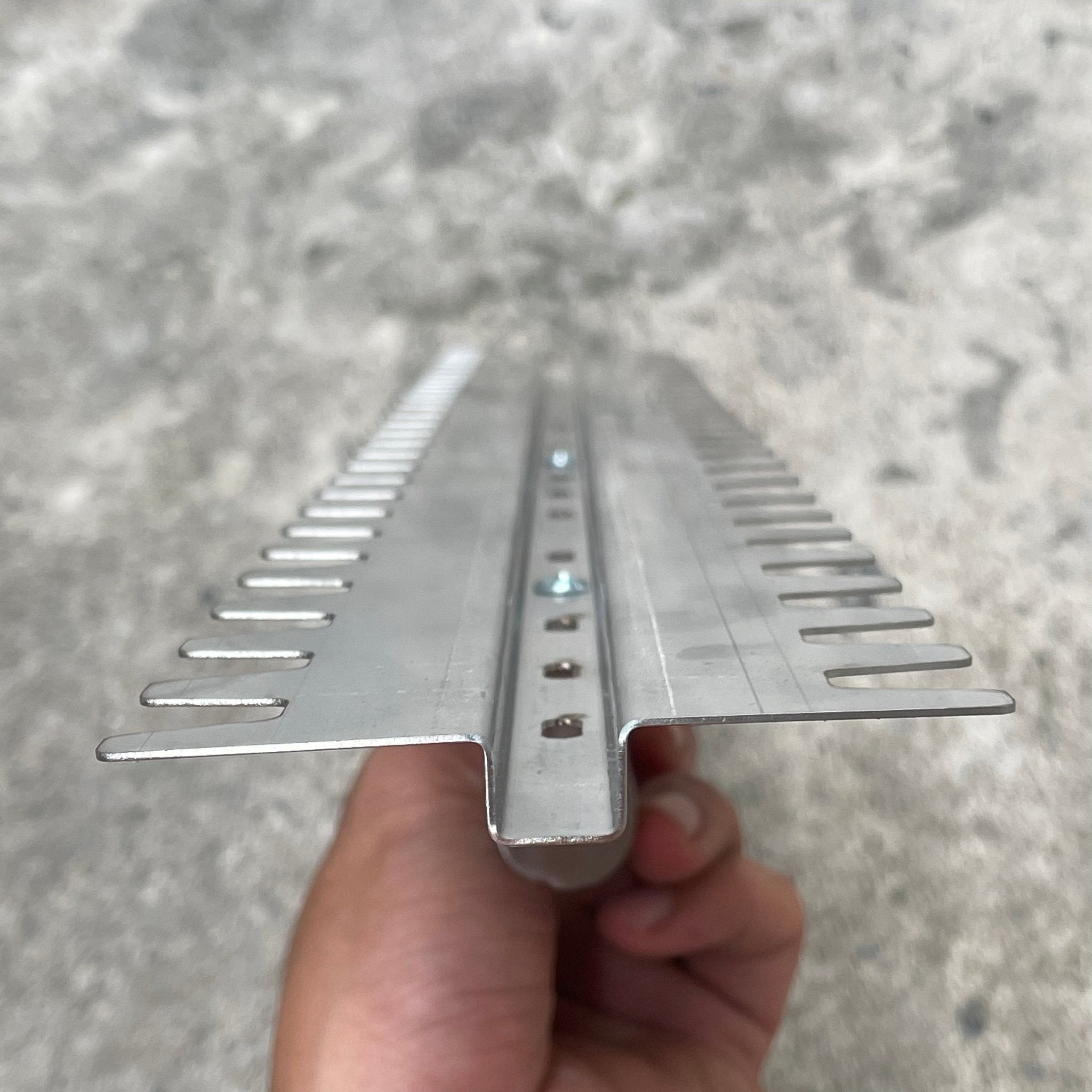 Bay trát răng cưa - Daisan Store