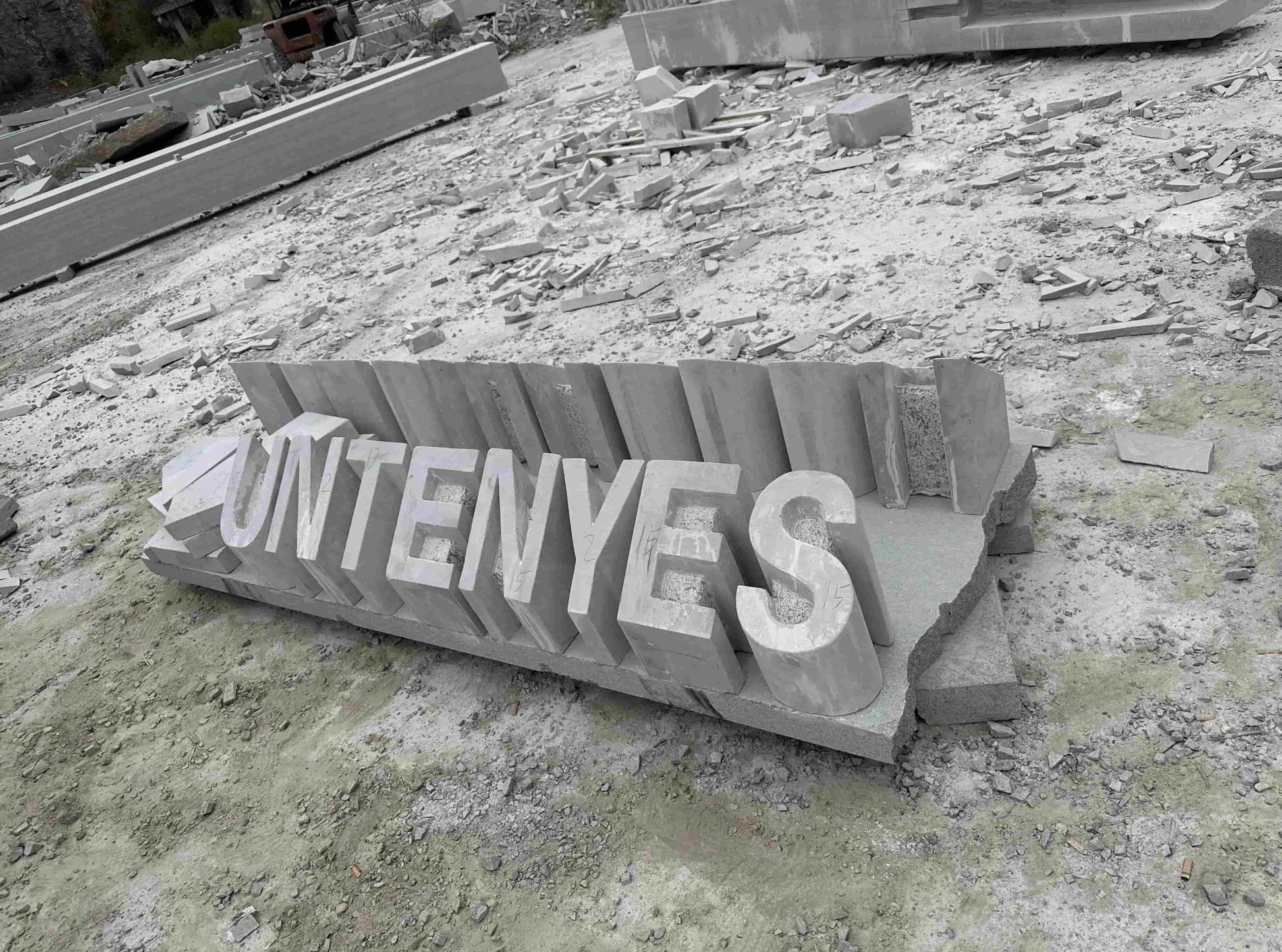 Biển quảng cáo ngoài trời đá granite 3D tùy chỉnh, thân thiện với môi trường, bền vững. - Daisan Store