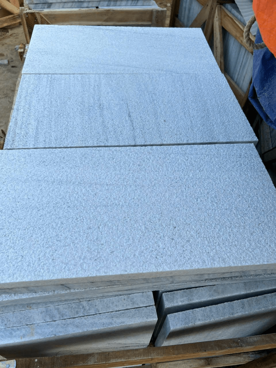 Đá băm xám nghệ An 30x60x1,8 - Daisan Store