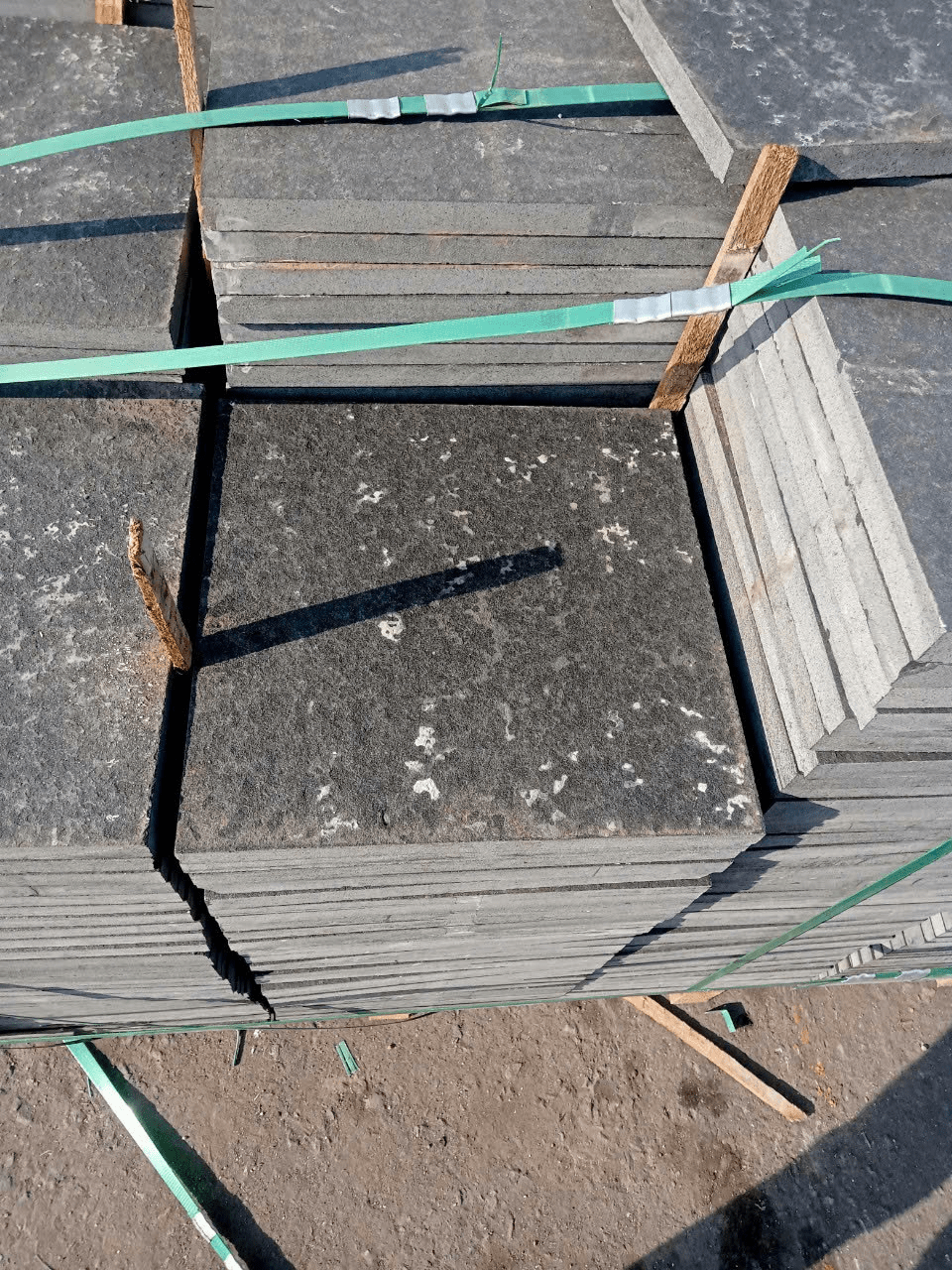 Đá băm xám nghệ An kt 30x60cm - Daisan Store