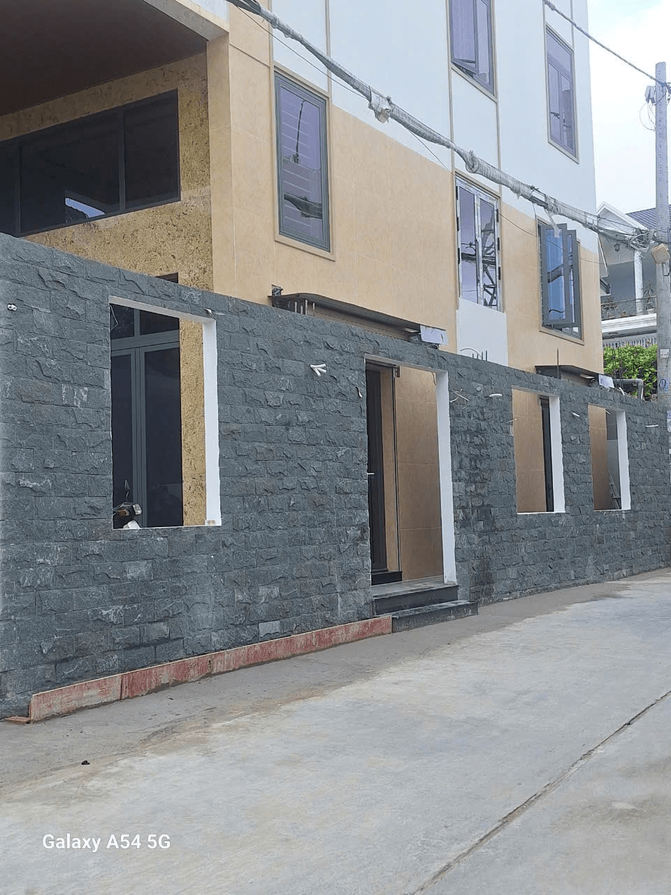 Đá bóc xanh rêu 10x20 - Daisan Store