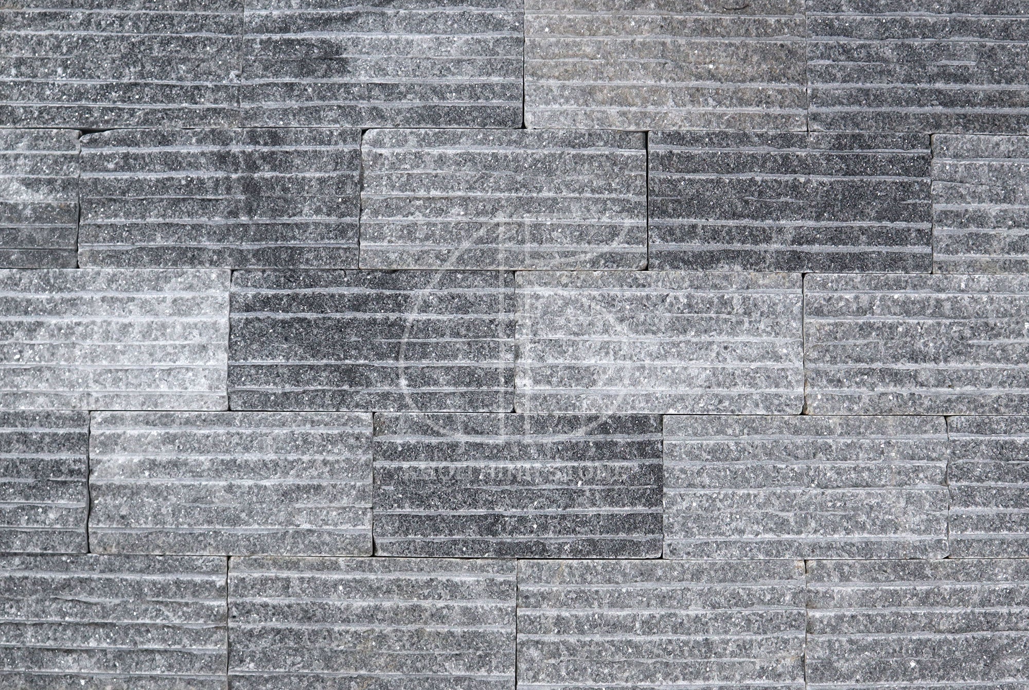 Đá Chẻ Đen Tự Nhiên Lát Sân Vườn Cao Cấp - Daisan Store