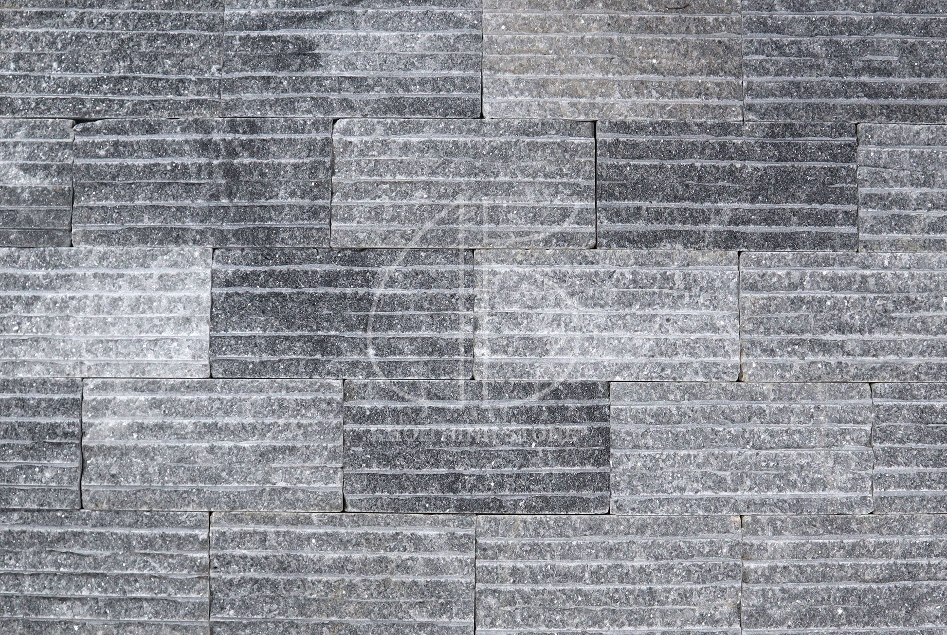 Đá Chẻ Đen Tự Nhiên Lát Sân Vườn Cao Cấp - Daisan Store